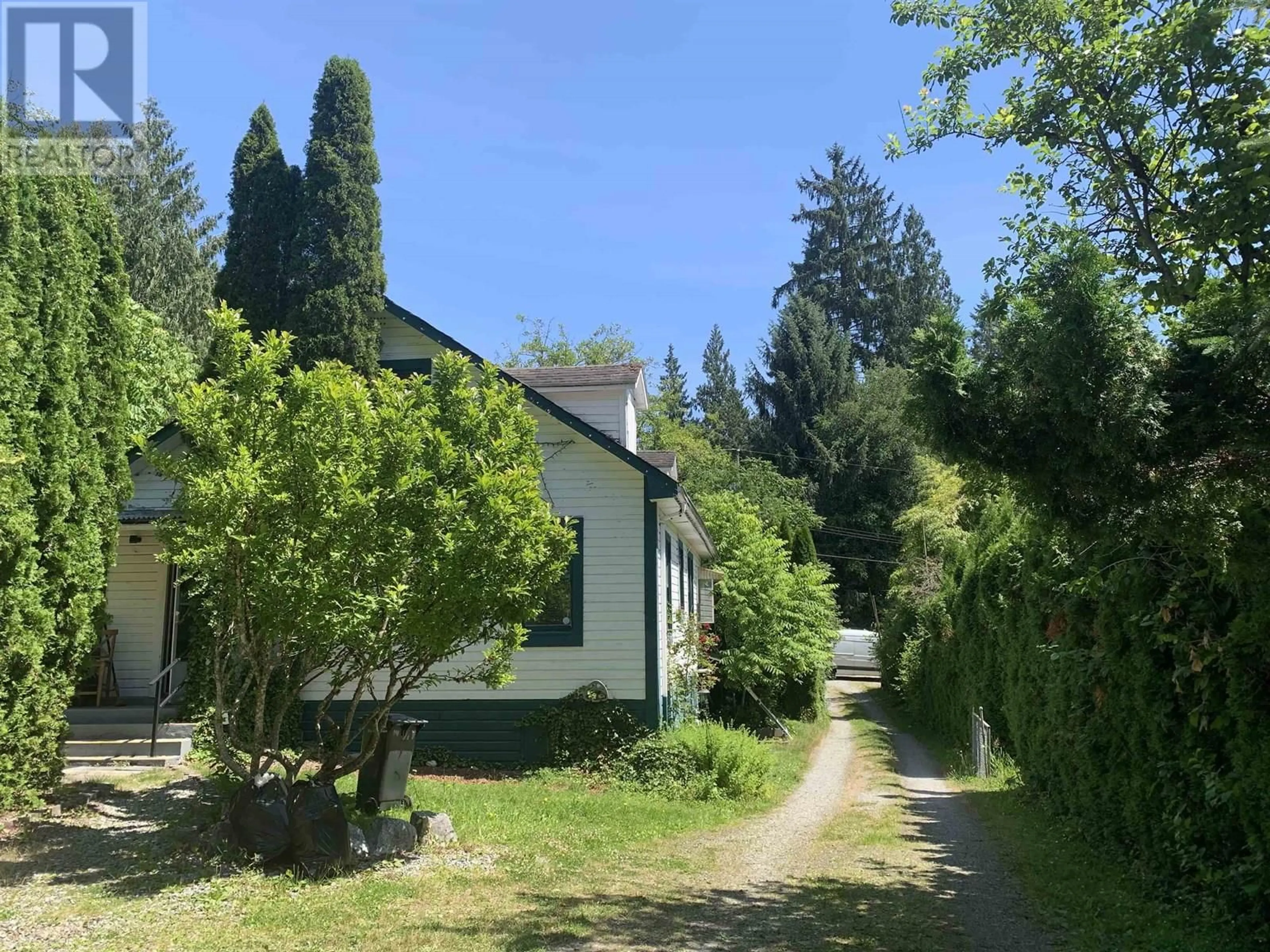 A pic from outside/outdoor area/front of a property/back of a property/a pic from drone, street for 11645 248 STREET, Maple Ridge British Columbia V4R1H6