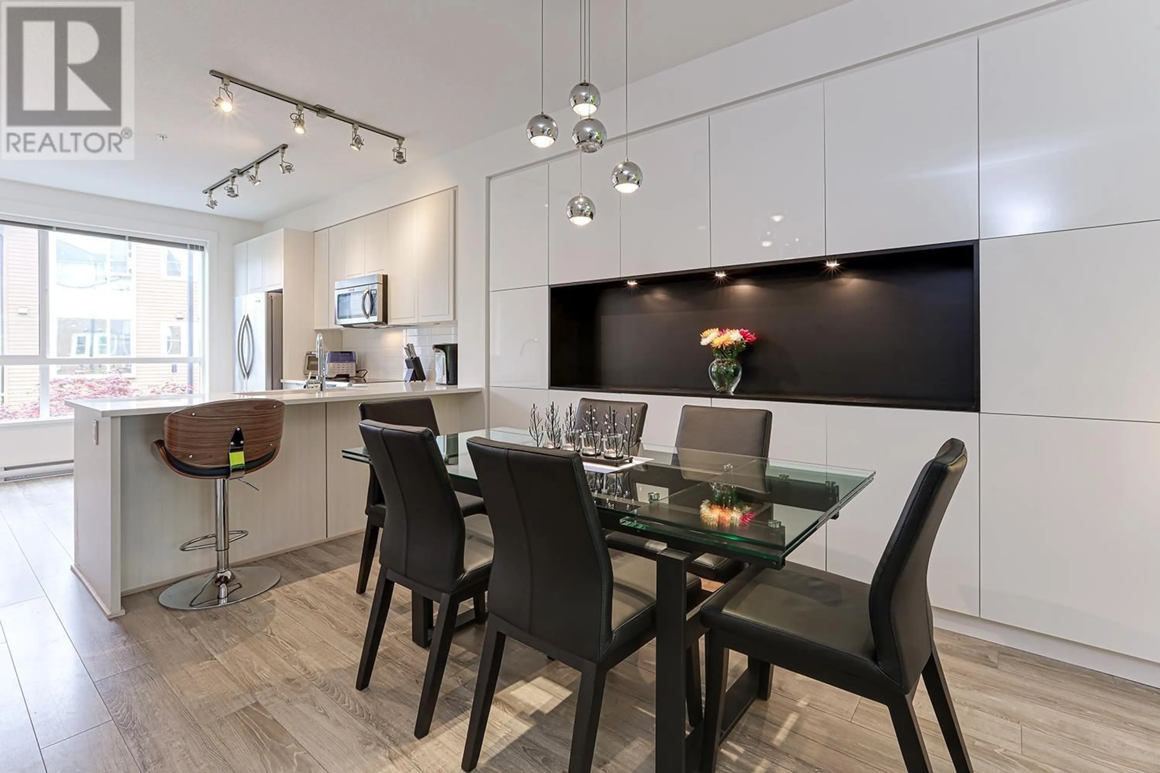 Contemporary kitchen, wood/laminate floor for 22 - 2358 RANGER LANE, Port Coquitlam British Columbia V3B0L5