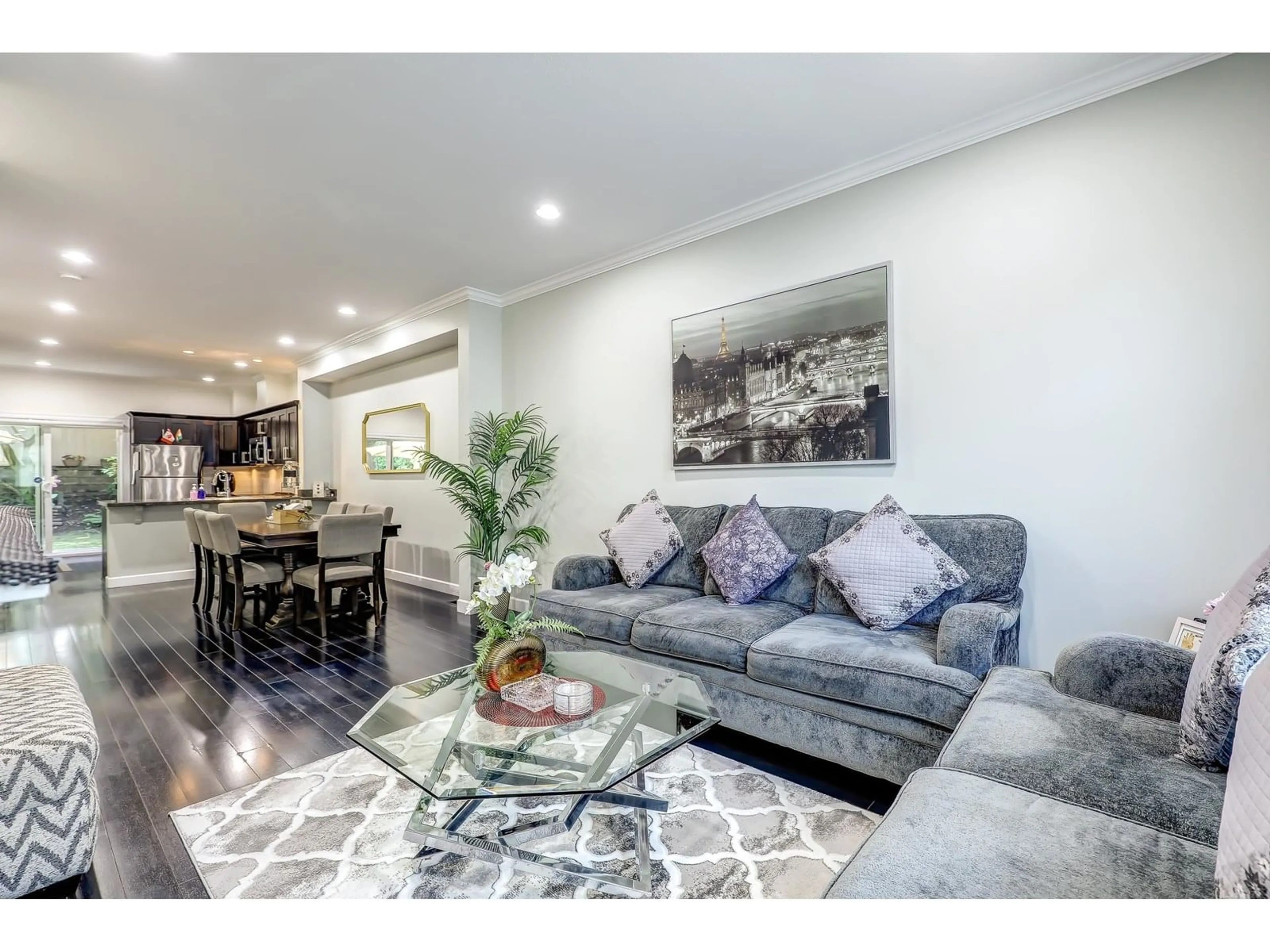 Living room with furniture, unknown for 12 - 15192 62A, Surrey British Columbia V3S9A6