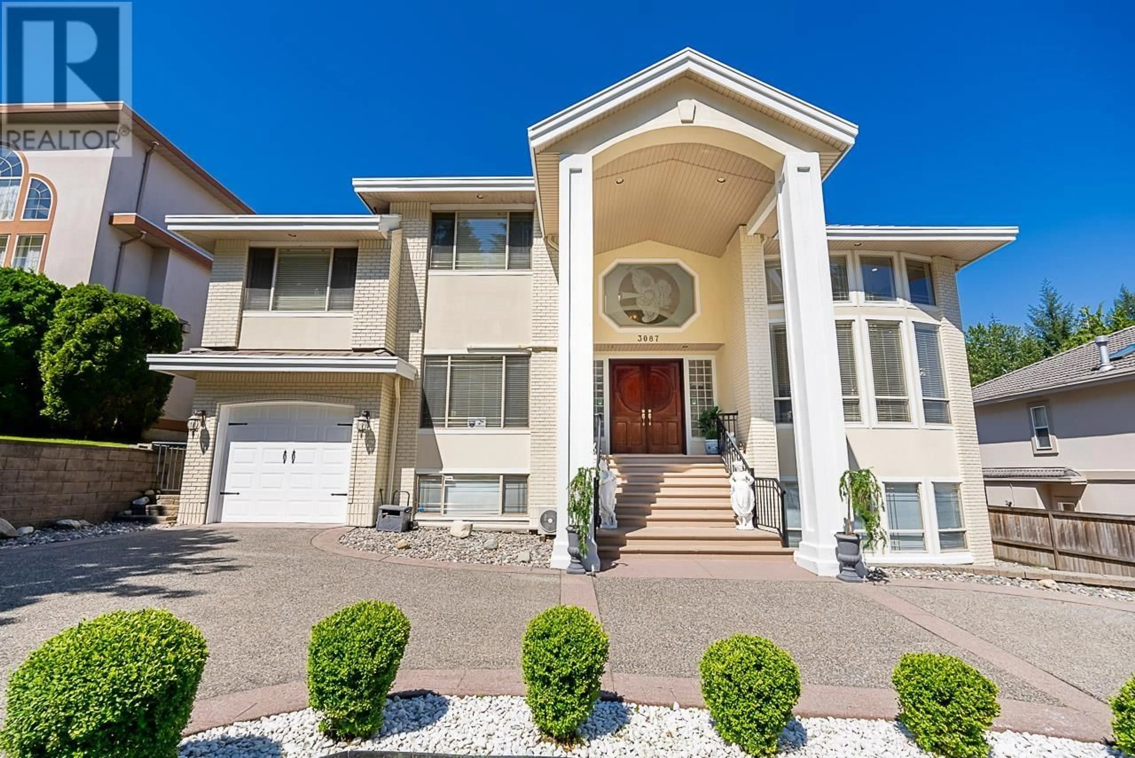 Home with vinyl exterior material, street for 3087 FIRESTONE PLACE, Coquitlam British Columbia V3E3E1