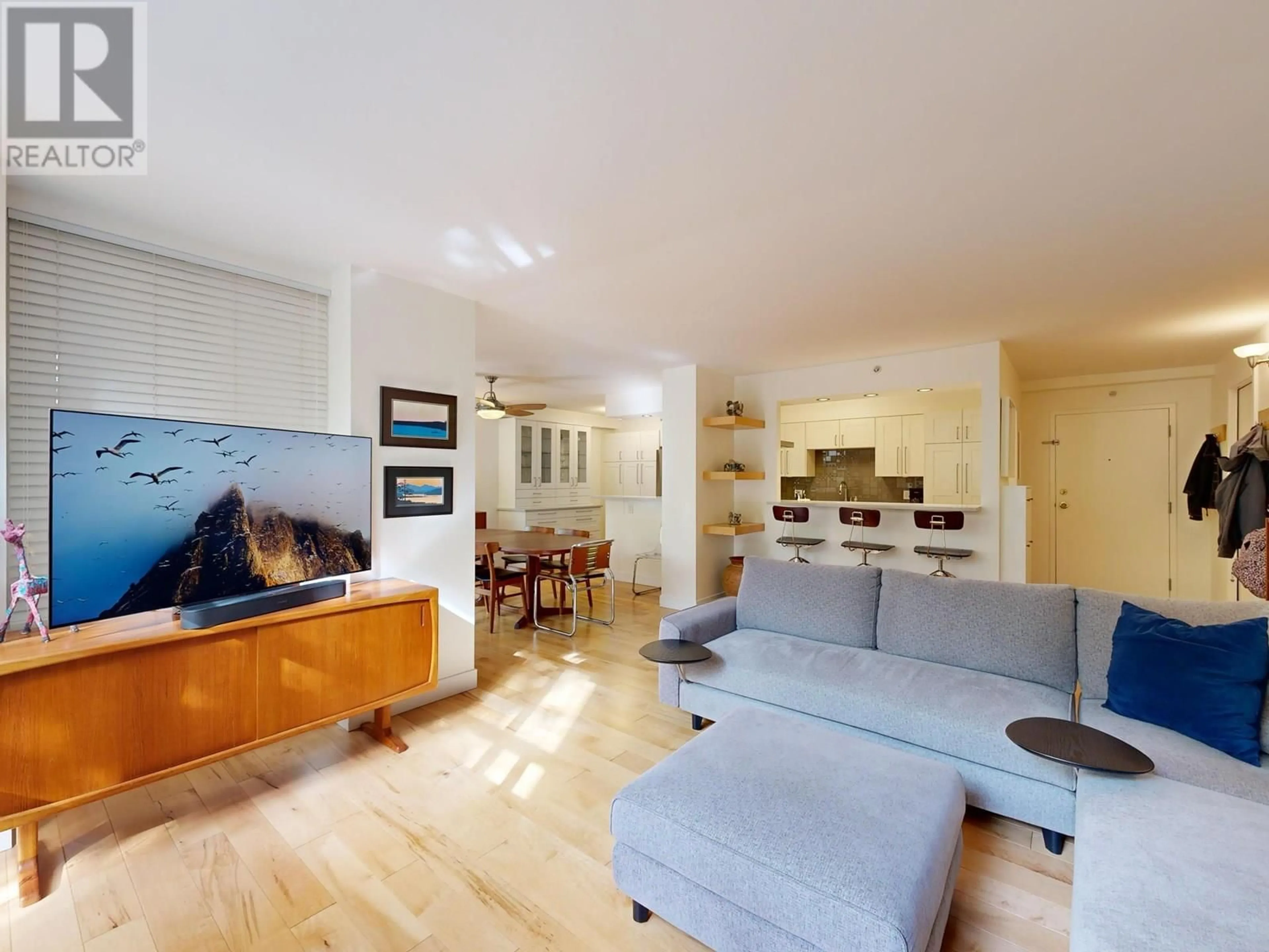 Living room with furniture, unknown for 203 - 518 14TH AVENUE, Vancouver British Columbia V5Z4N5