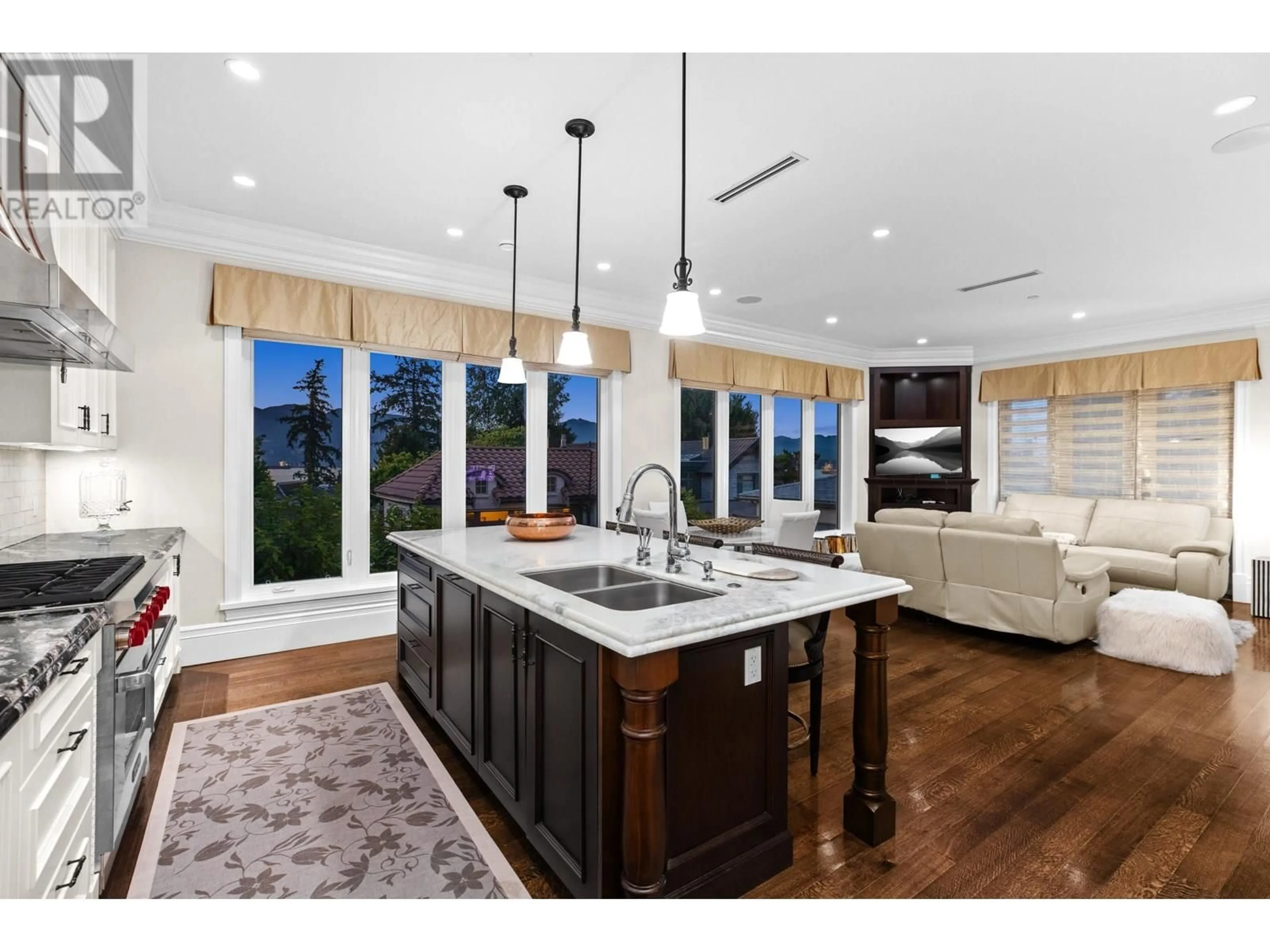 Open concept kitchen, unknown for 4651 SIMPSON AVENUE, Vancouver British Columbia V6R1C2