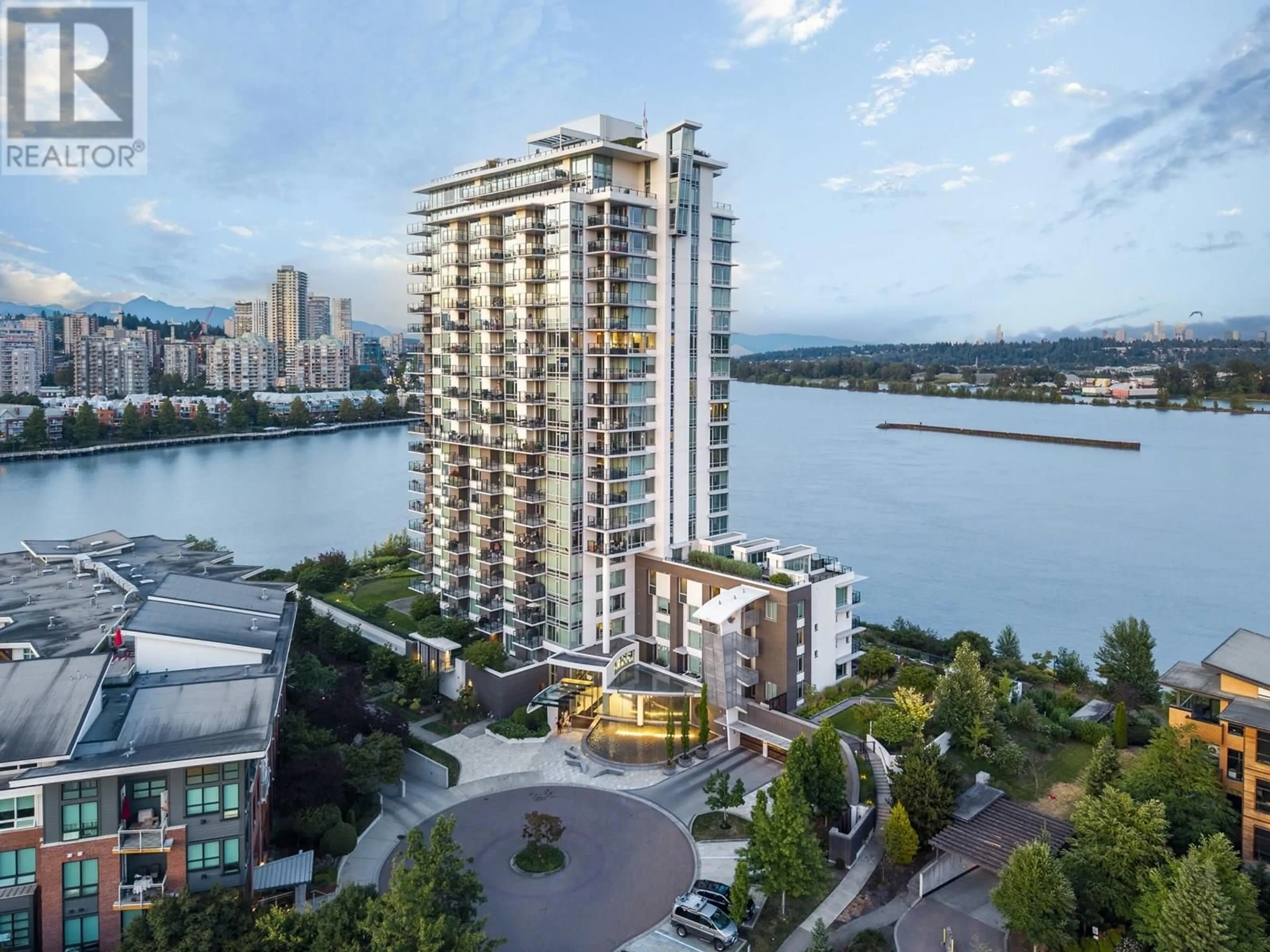A pic from outside/outdoor area/front of a property/back of a property/a pic from drone, water/lake/river/ocean view for 1501 - 210 SALTER STREET, New Westminster British Columbia V3M0J9