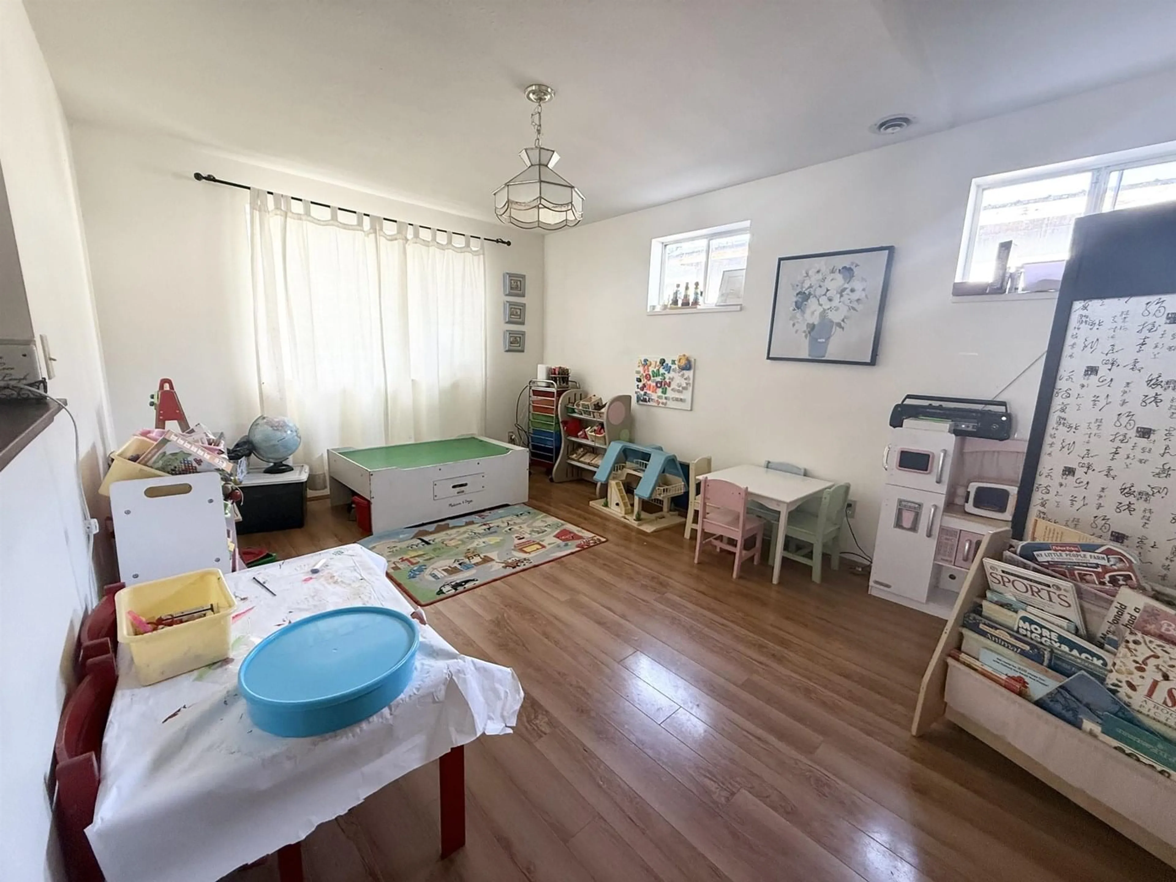A pic of a room for 45920 BERKELEY AVENUE, Chilliwack British Columbia V2P3M9