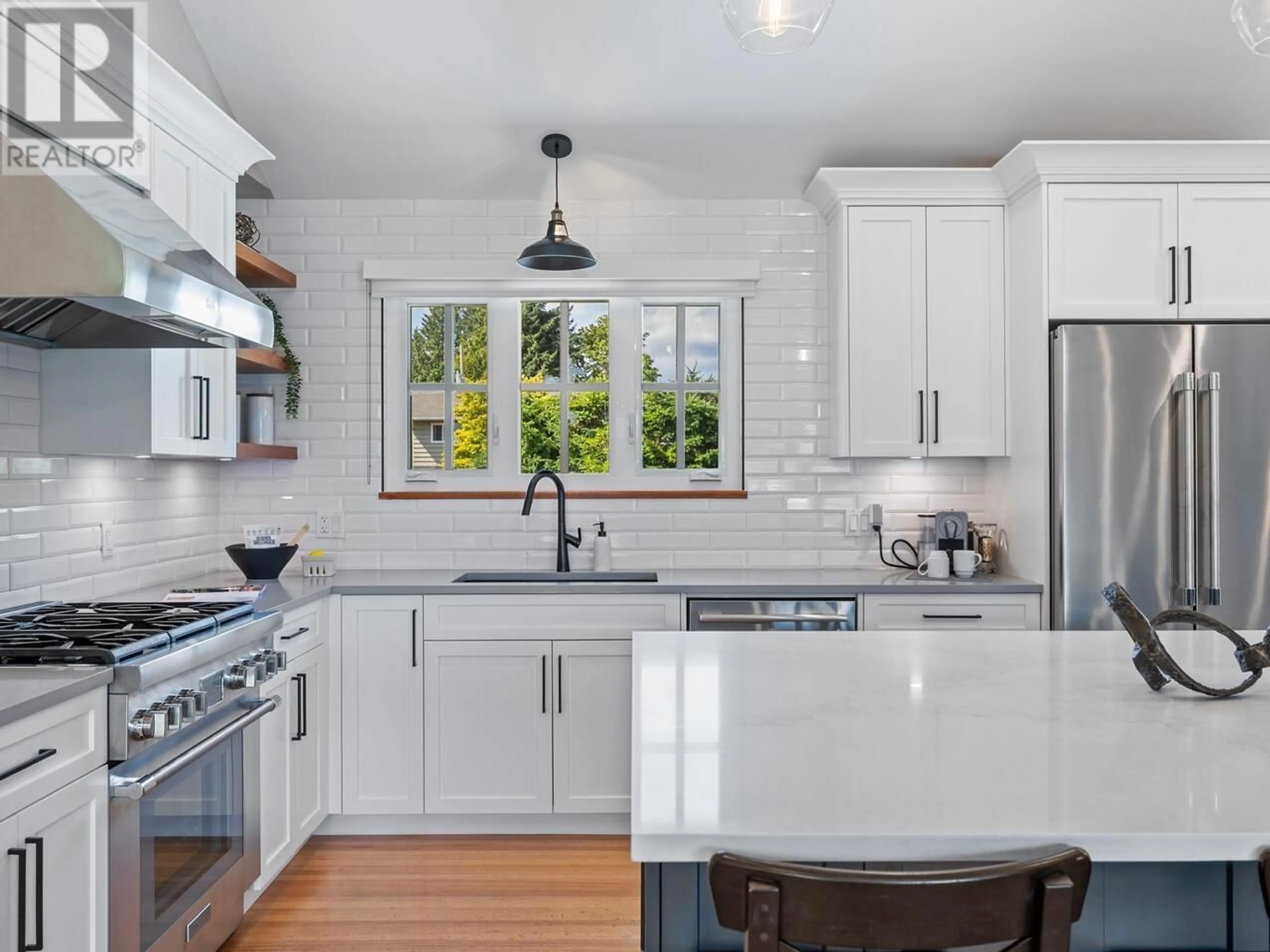 Open concept kitchen, ceramic/tile floor for 1609 SMITH AVENUE, Coquitlam British Columbia V3J2Y4