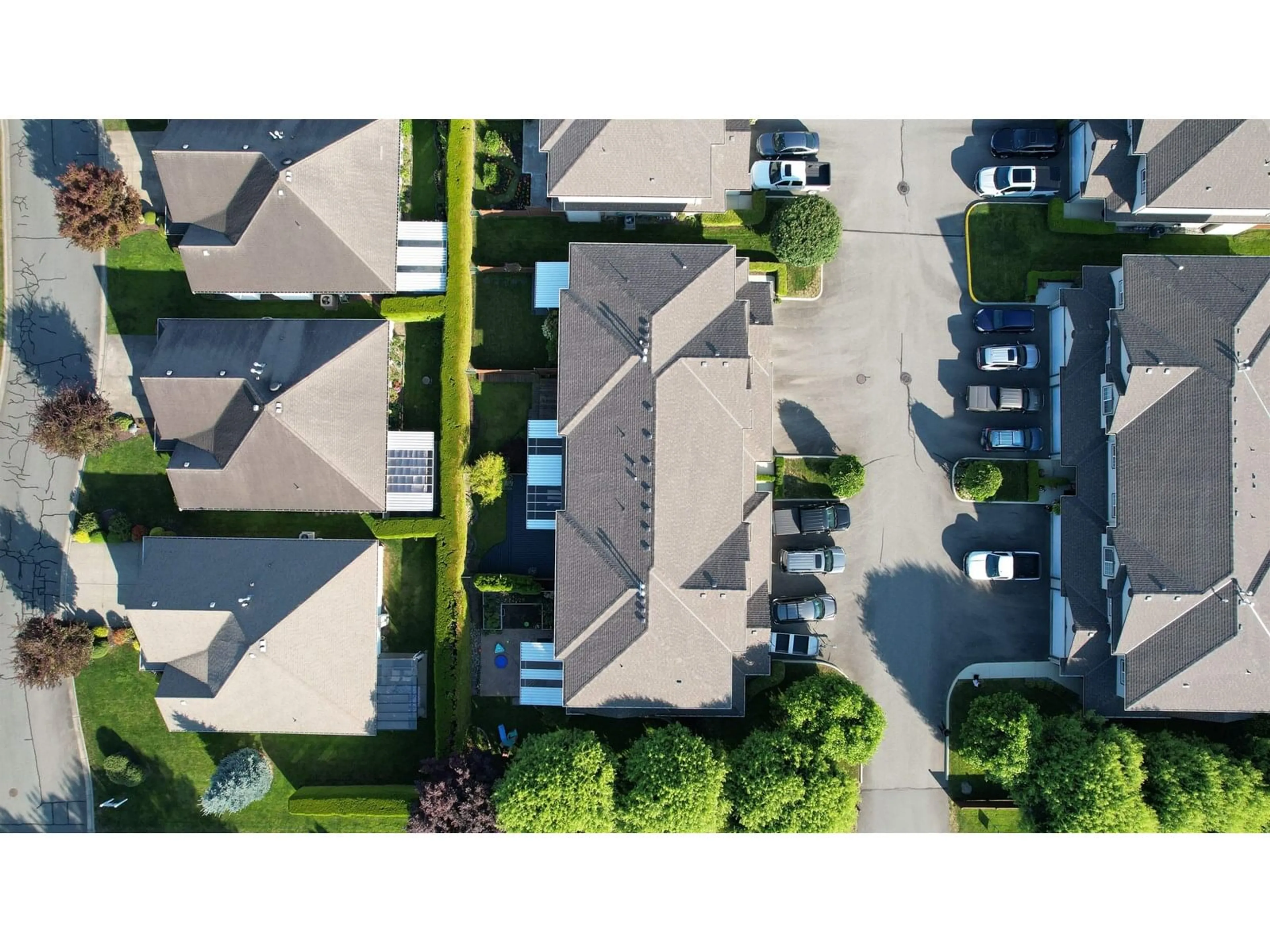 A pic from outside/outdoor area/front of a property/back of a property/a pic from drone, street for 22 - 1530 MACKAY CRESCENT, Agassiz British Columbia V0M1A3