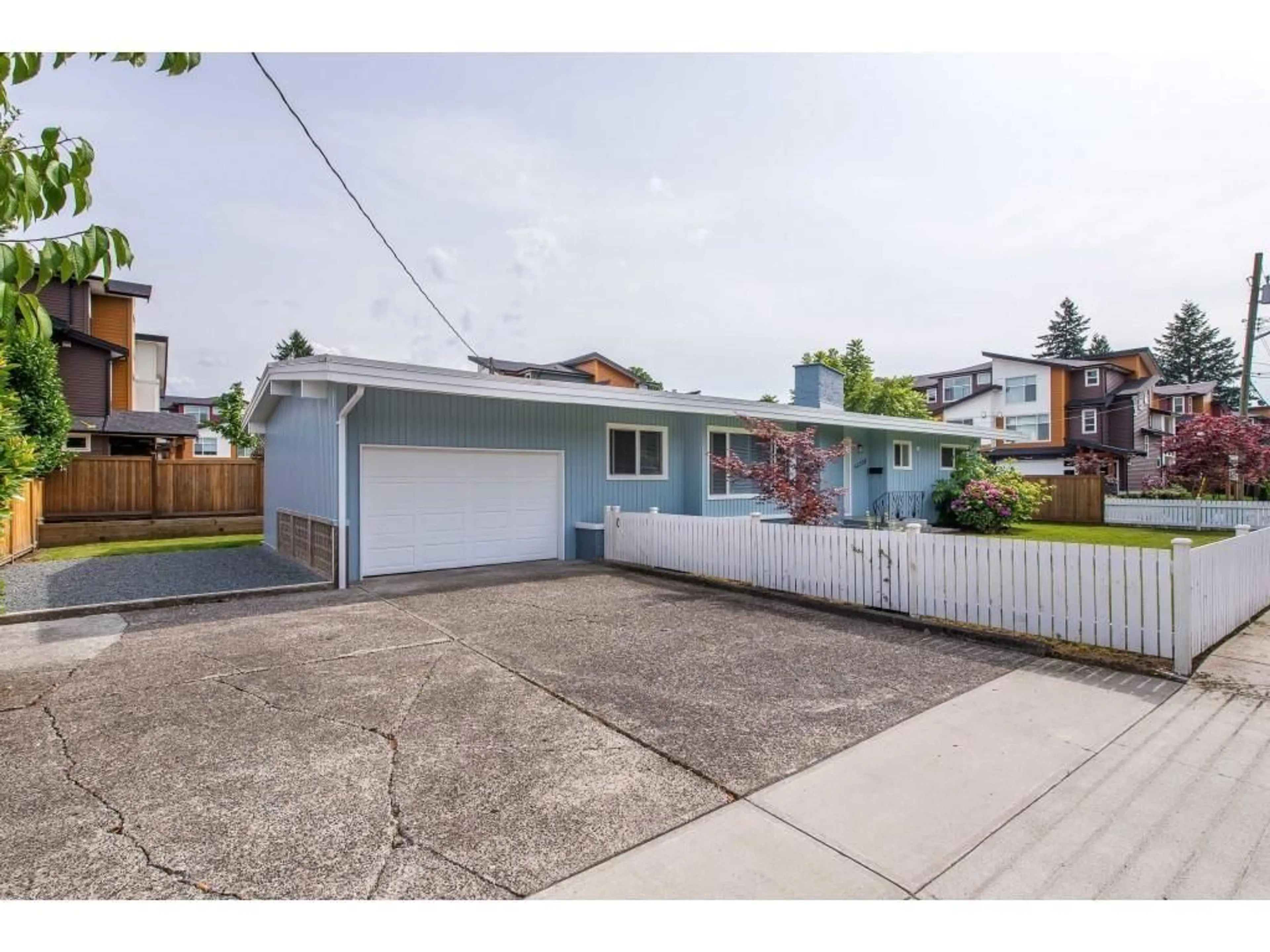 Unknown for 46598 MACKEN AVENUE, Chilliwack British Columbia V2P3B6