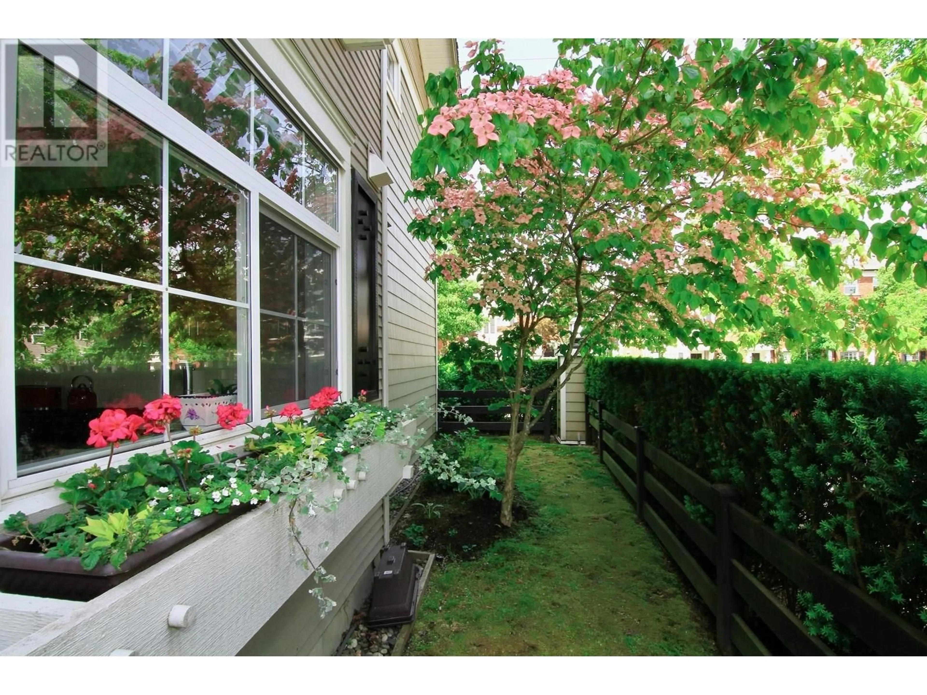 Patio, street for 14 - 19490 FRASER WAY, Pitt Meadows British Columbia V3Y0B6