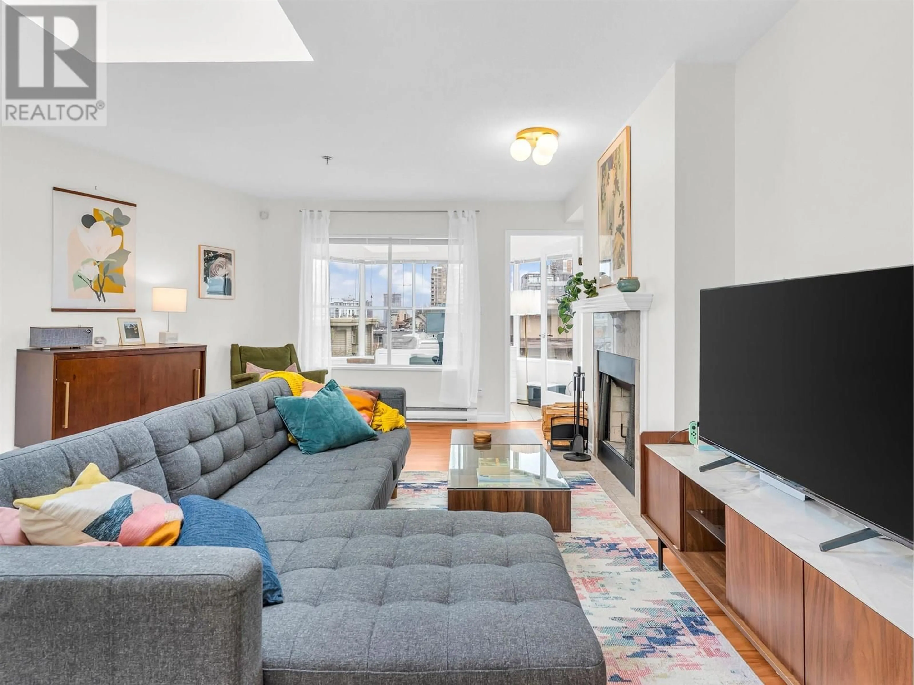 Living room with furniture, unknown for 1575 12TH AVENUE, Vancouver British Columbia V6J2E2