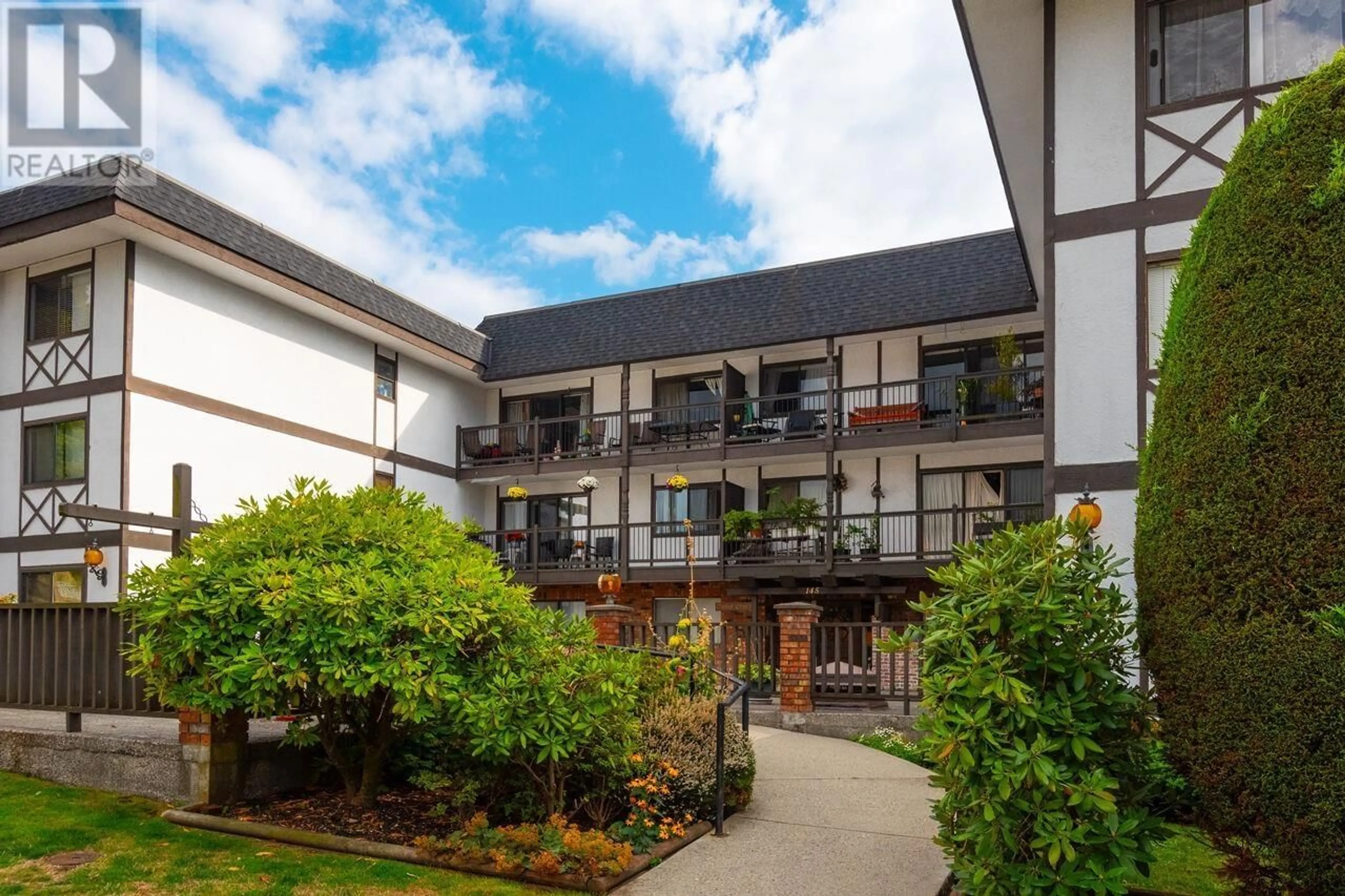 Patio, building for 103 - 145 18TH STREET, North Vancouver British Columbia V7M1W5