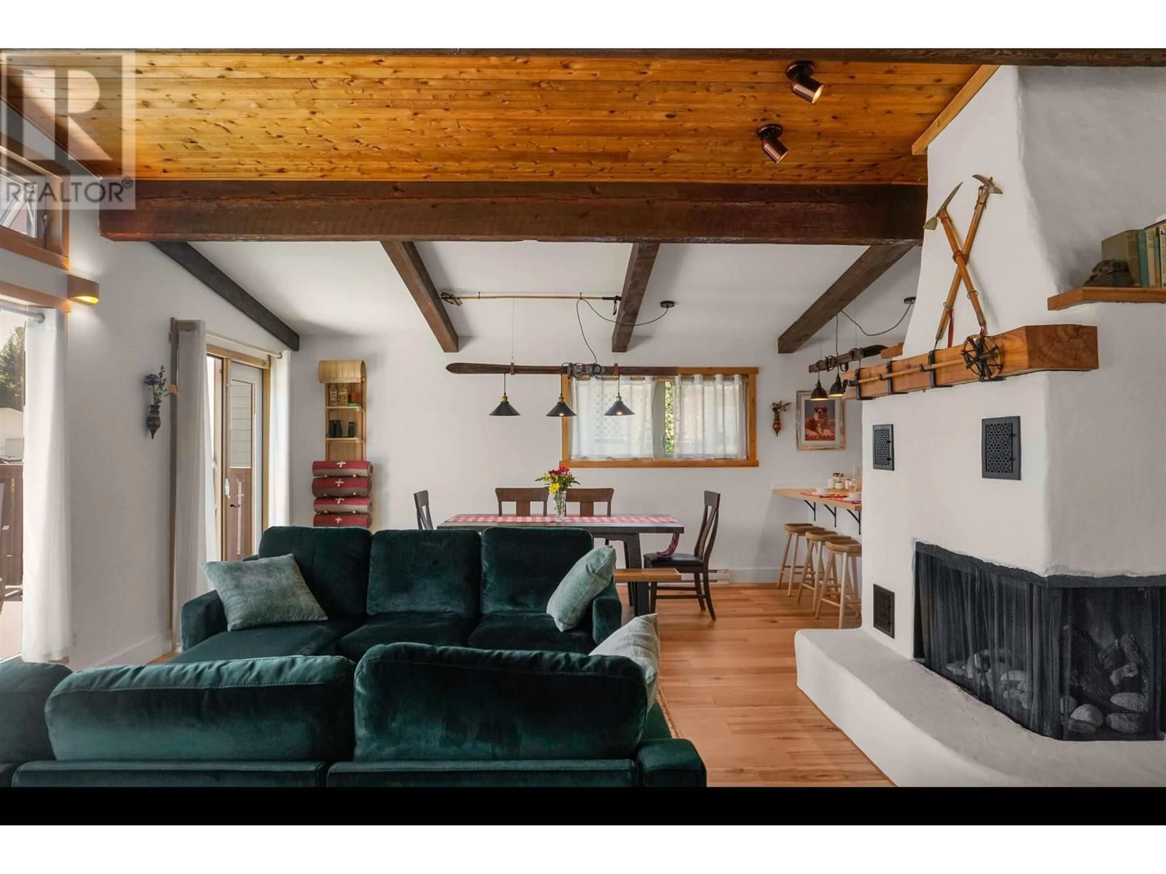 Living room with furniture, wood/laminate floor for 86 BRAUN STREET, Kitimat British Columbia V8C2J2