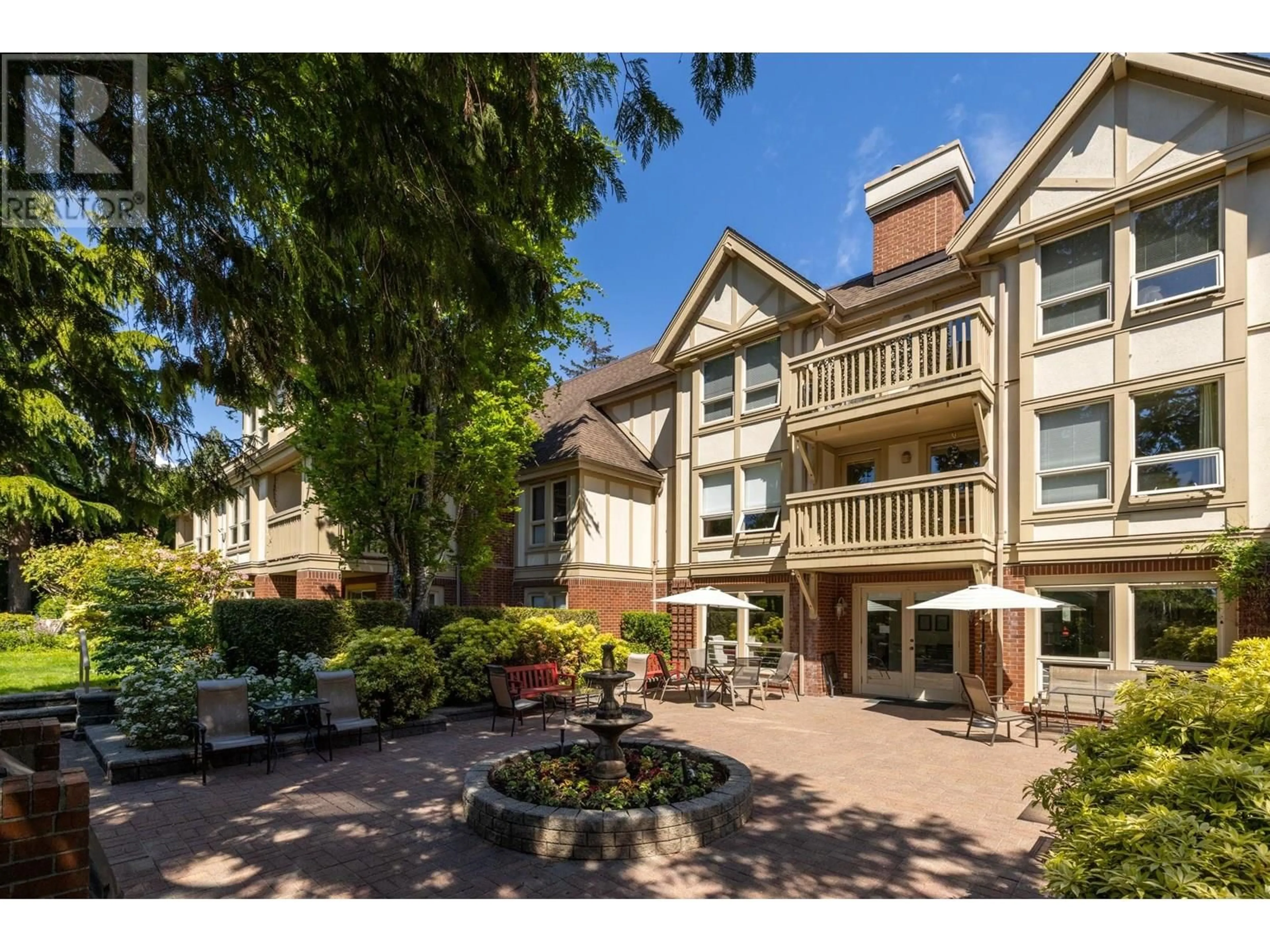Patio, unknown for 104 - 843 22ND STREET, West Vancouver British Columbia V7V4C1