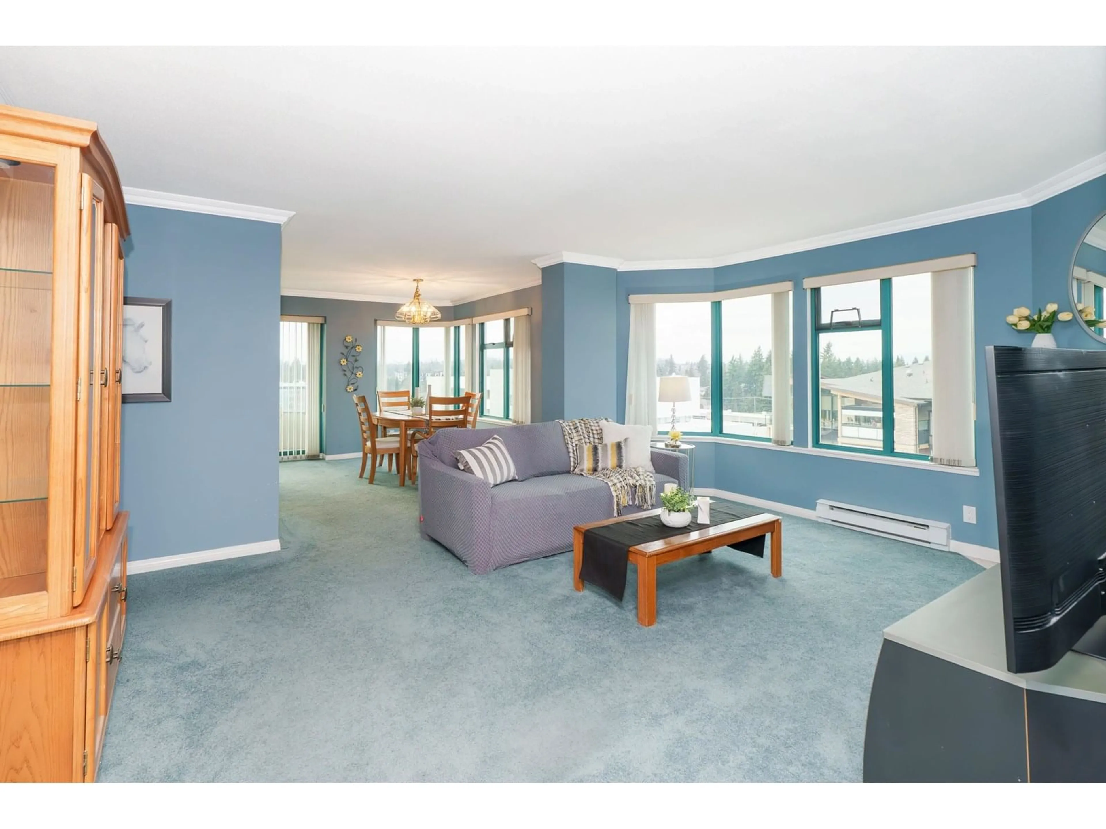 Living room with furniture, unknown for 802 - 32440' SIMON, Abbotsford British Columbia V2T5R3