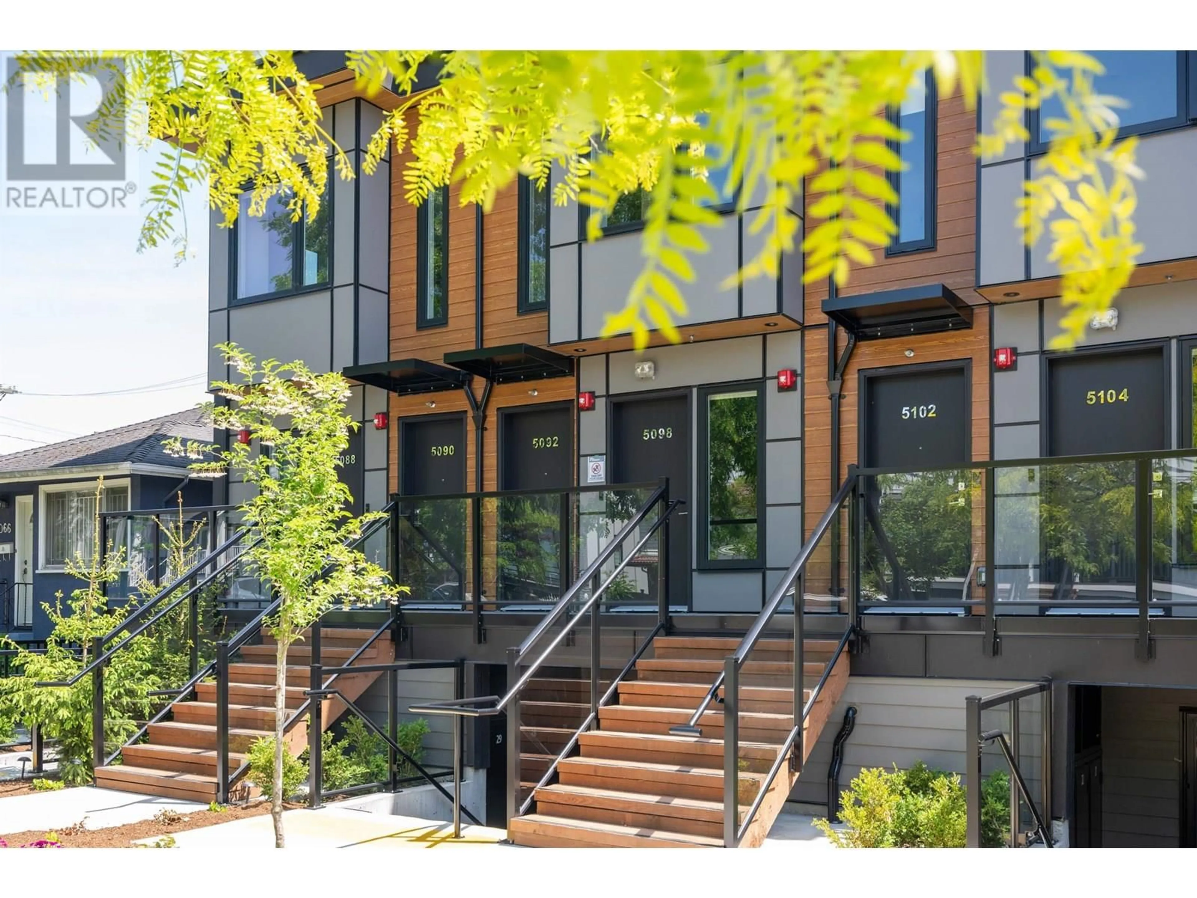 Unknown for 5102 CHAMBERS STREET, Vancouver British Columbia V5R3L9
