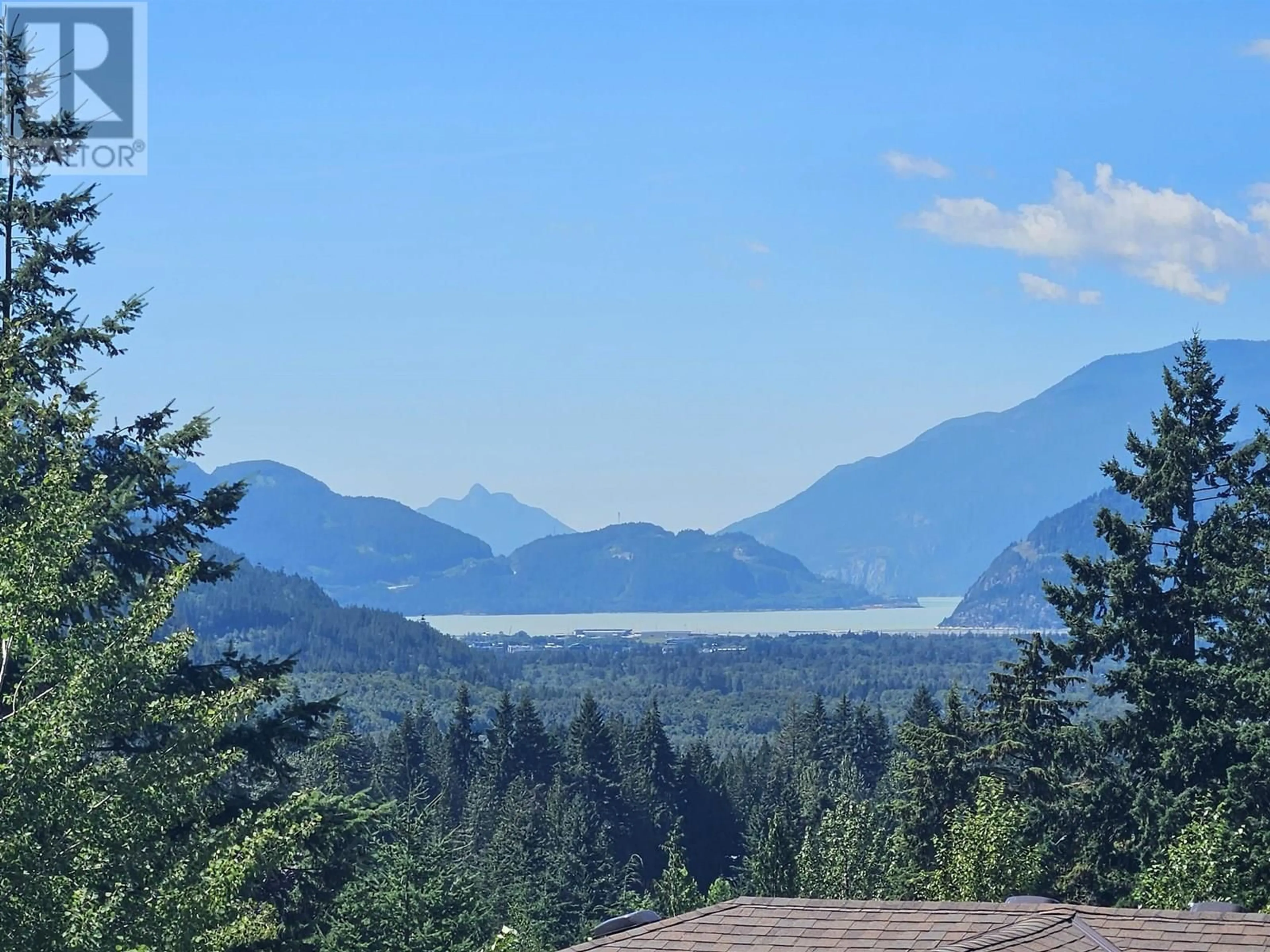 A pic from outside/outdoor area/front of a property/back of a property/a pic from drone, mountain view for 4 - 1024 GLACIER VIEW DRIVE, Squamish British Columbia V8B0G1