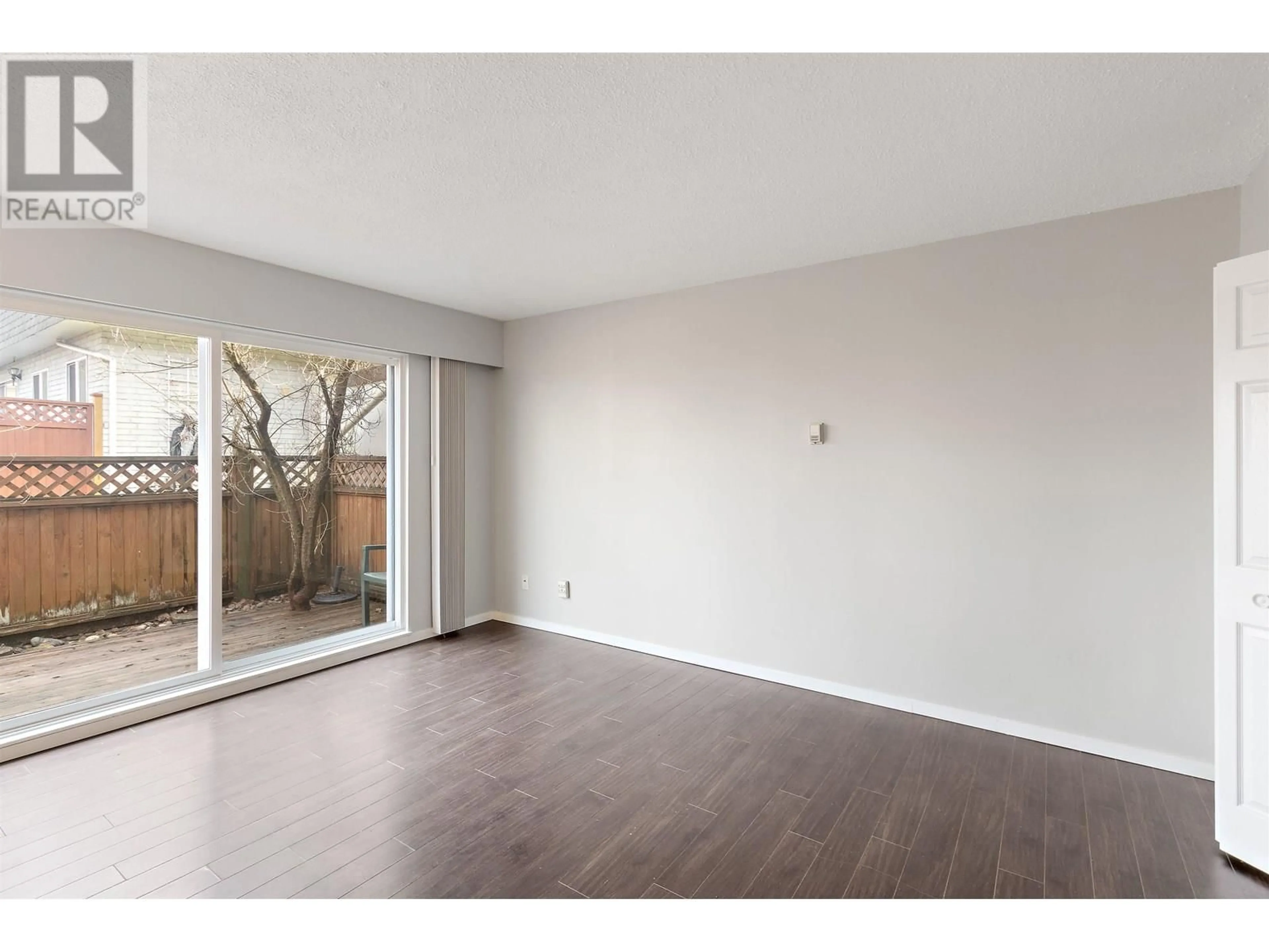 A pic of a room for 23 - 21555 DEWDNEY TRUNK ROAD, Maple Ridge British Columbia V2X3G6