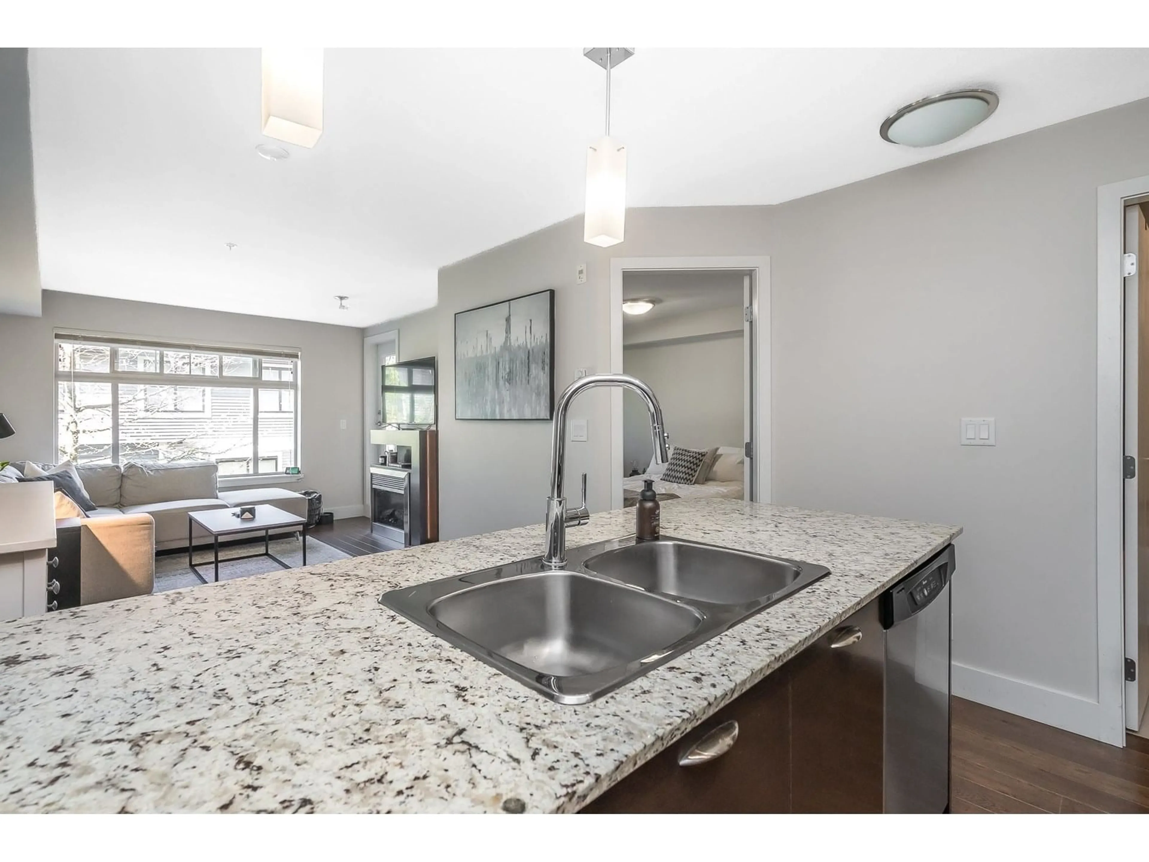 Open concept kitchen, unknown for 316 - 2233 MCKENZIE, Abbotsford British Columbia V2S4A1