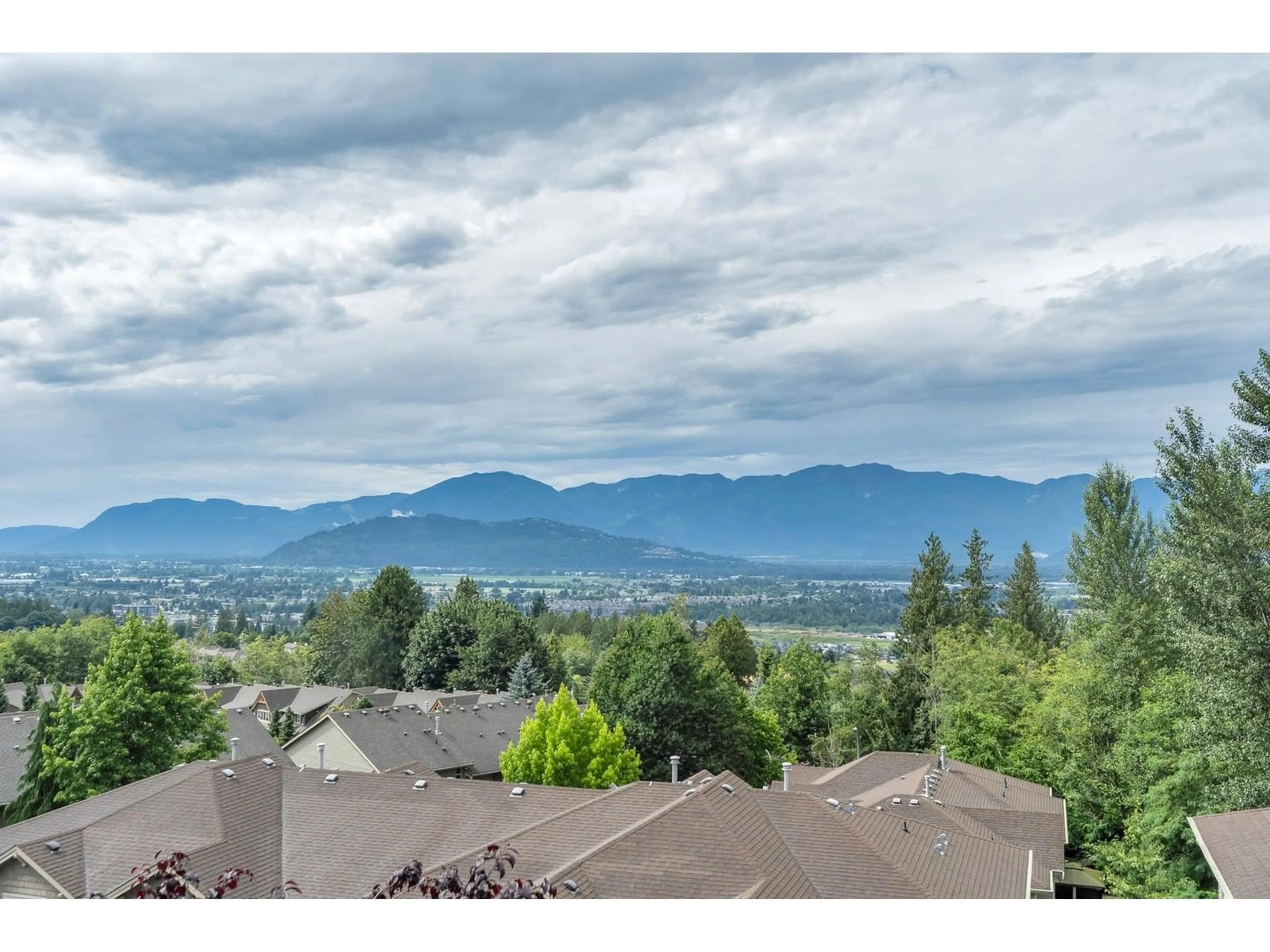 A pic from outside/outdoor area/front of a property/back of a property/a pic from drone, mountain view for 19 - 46858 RUSSELL ROAD, Chilliwack British Columbia V2R5T3