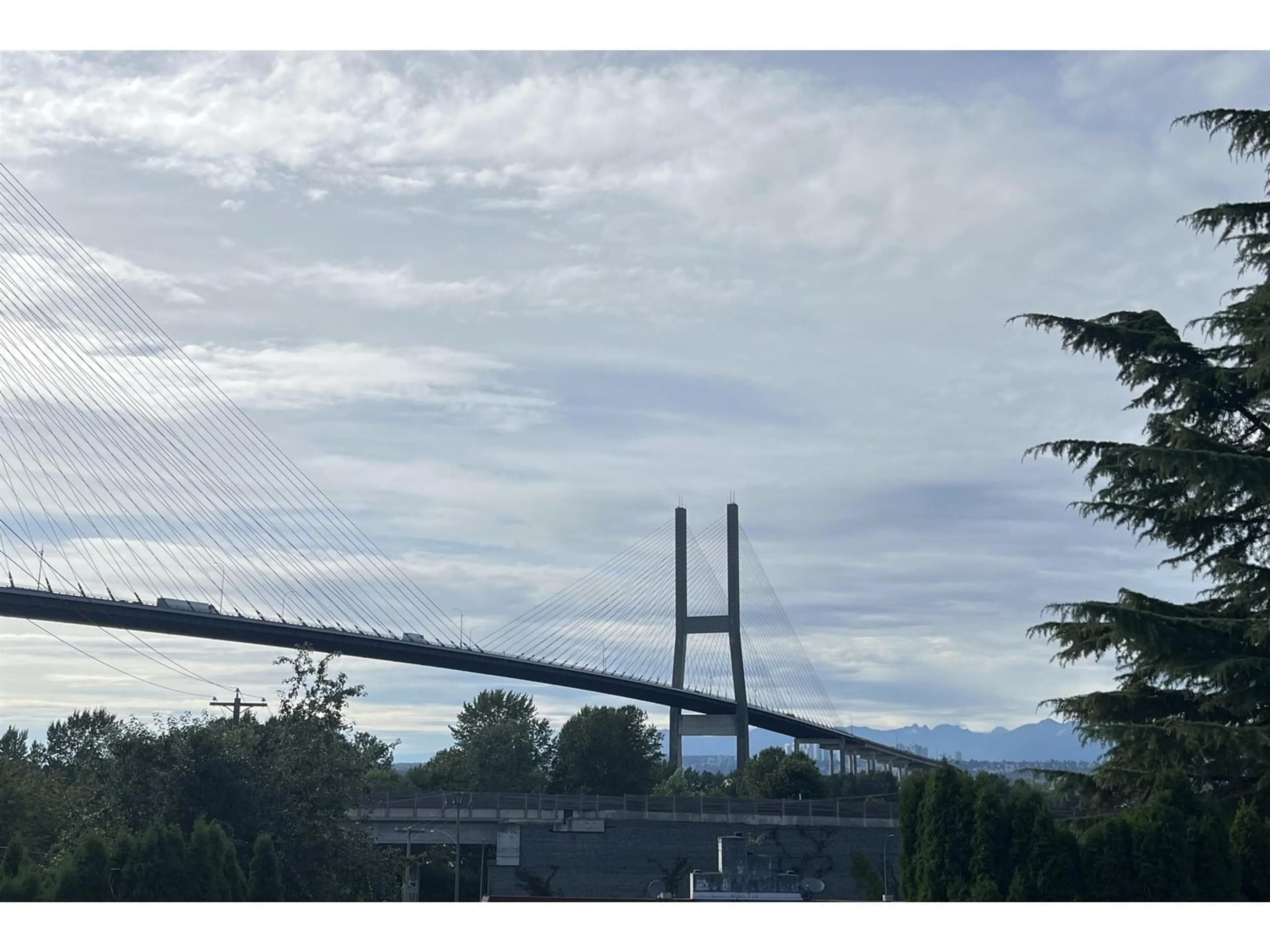 Blurry image for 10302 MAIN, Delta British Columbia V4C2P4