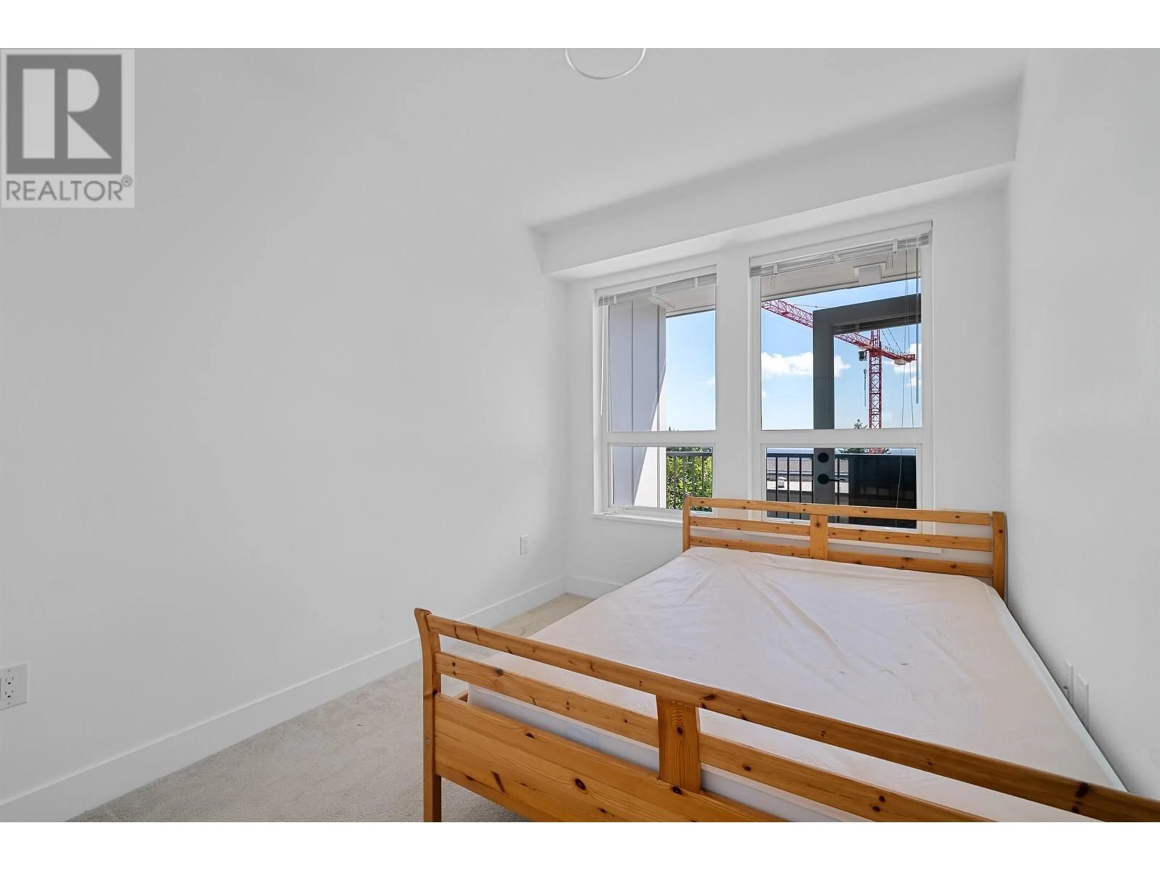 A pic of a room for 212 - 9228 SLOPES MEWS, Burnaby British Columbia V5A0E9
