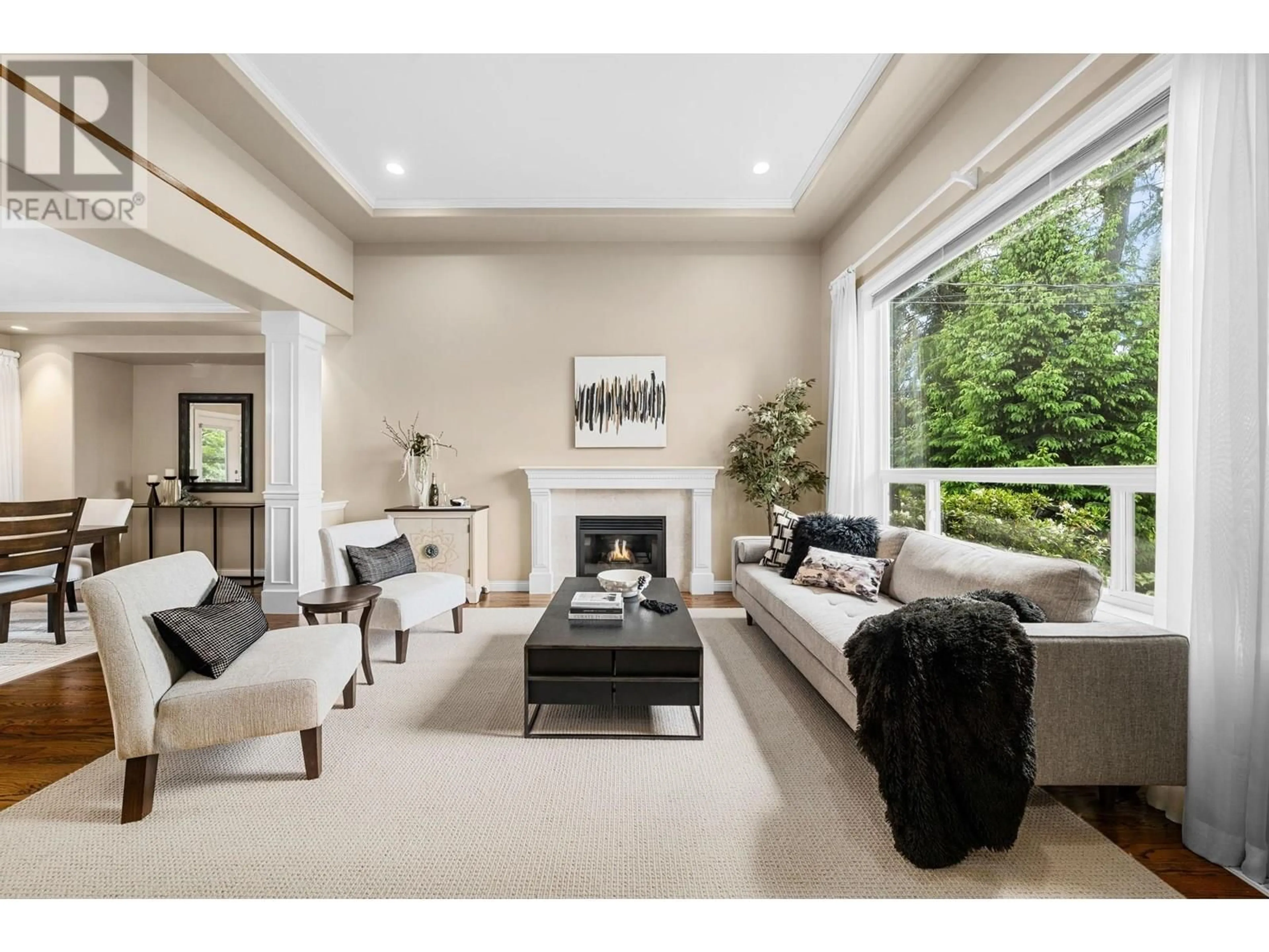 Living room with furniture, unknown for 905 PORTER STREET, Coquitlam British Columbia V3J5B9