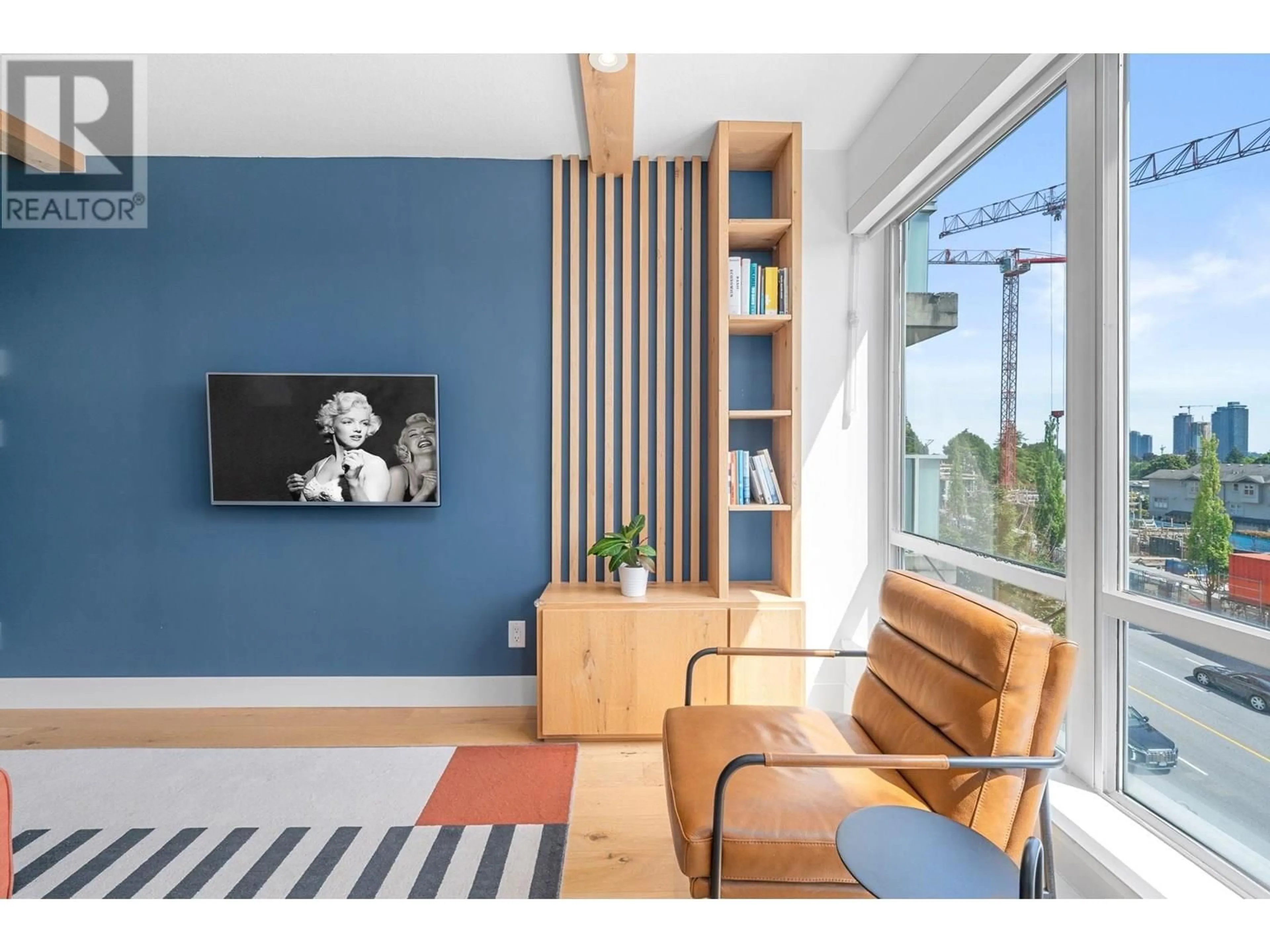 Unknown for 404 - 3811 HASTINGS STREET, Burnaby British Columbia V5C6V2