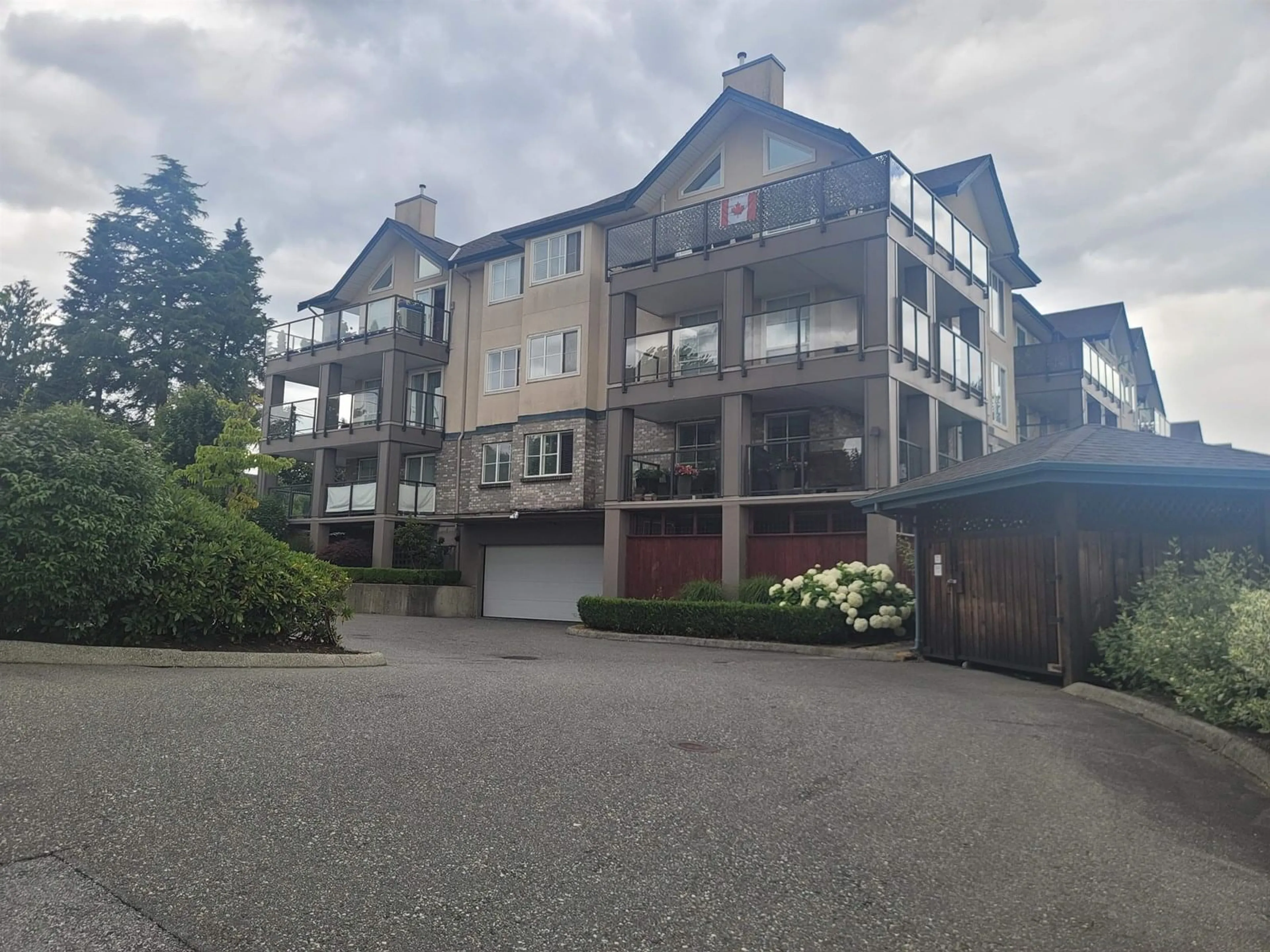 A pic from outside/outdoor area/front of a property/back of a property/a pic from drone, unknown for 213 - 33150 4TH, Mission British Columbia V2V7A3