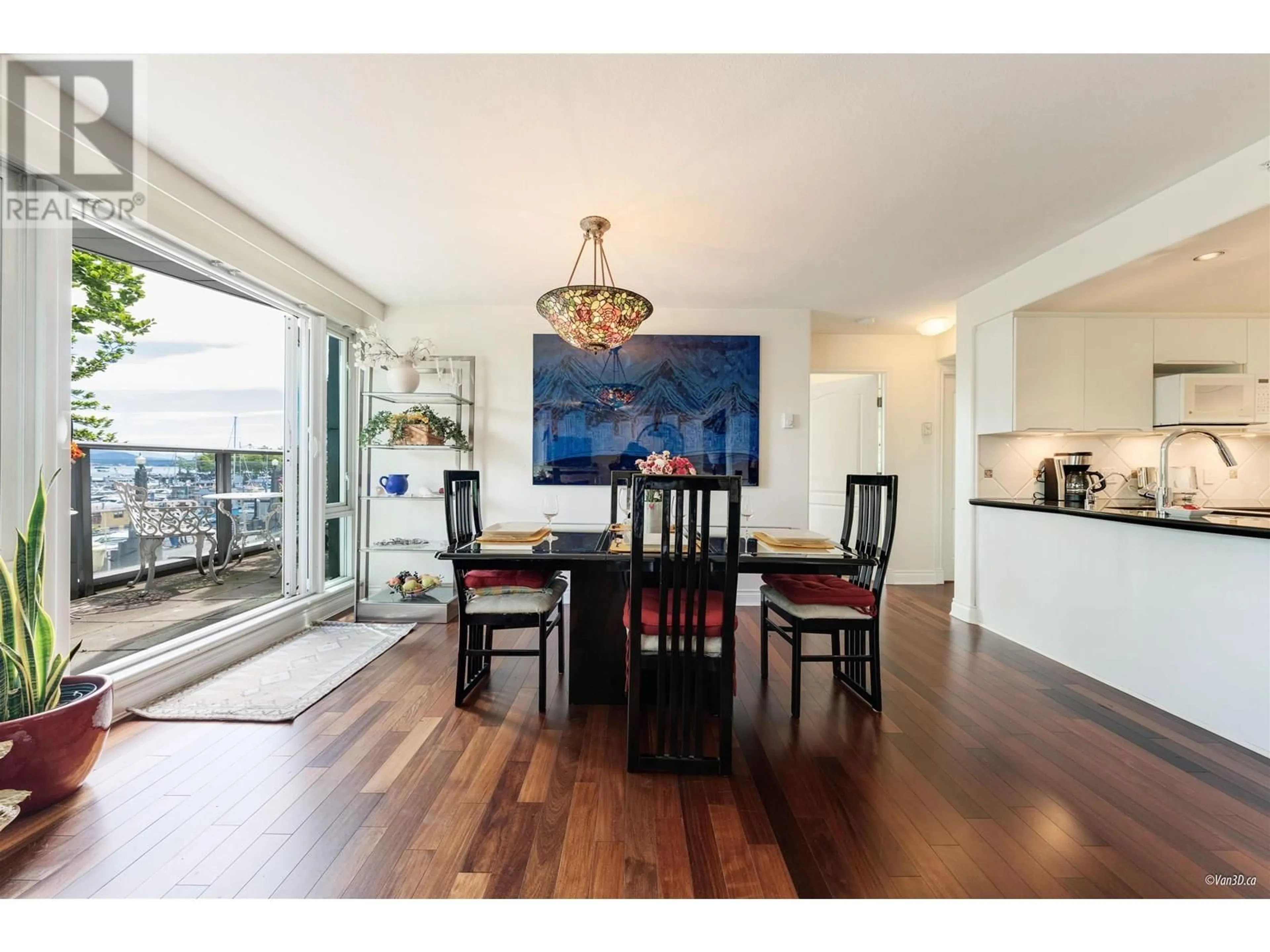 Dining room, wood/laminate floor for 201 1520 COAL HARBOUR QUAY, Vancouver British Columbia V6G3G1