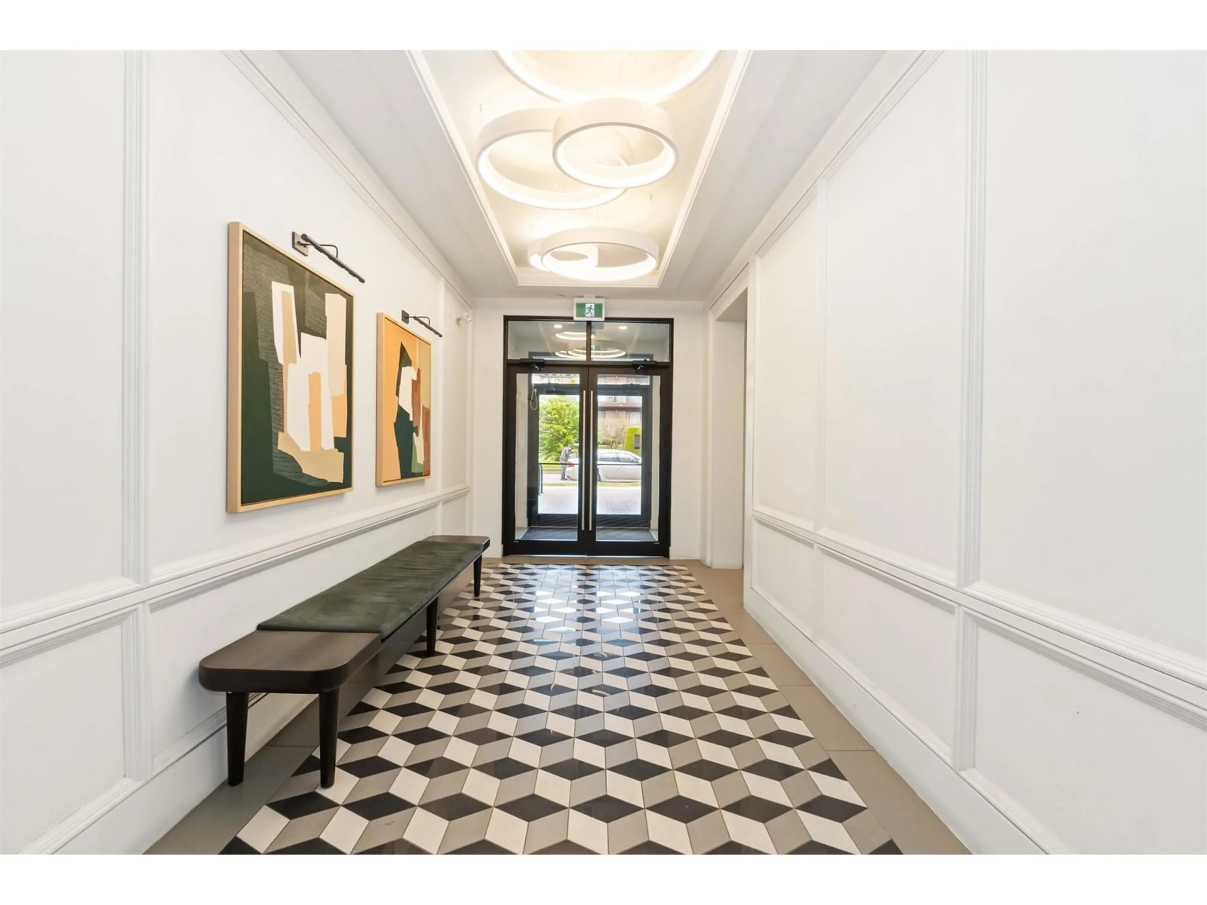 Indoor foyer for 414 - 10168 149, Surrey British Columbia V3R0E9