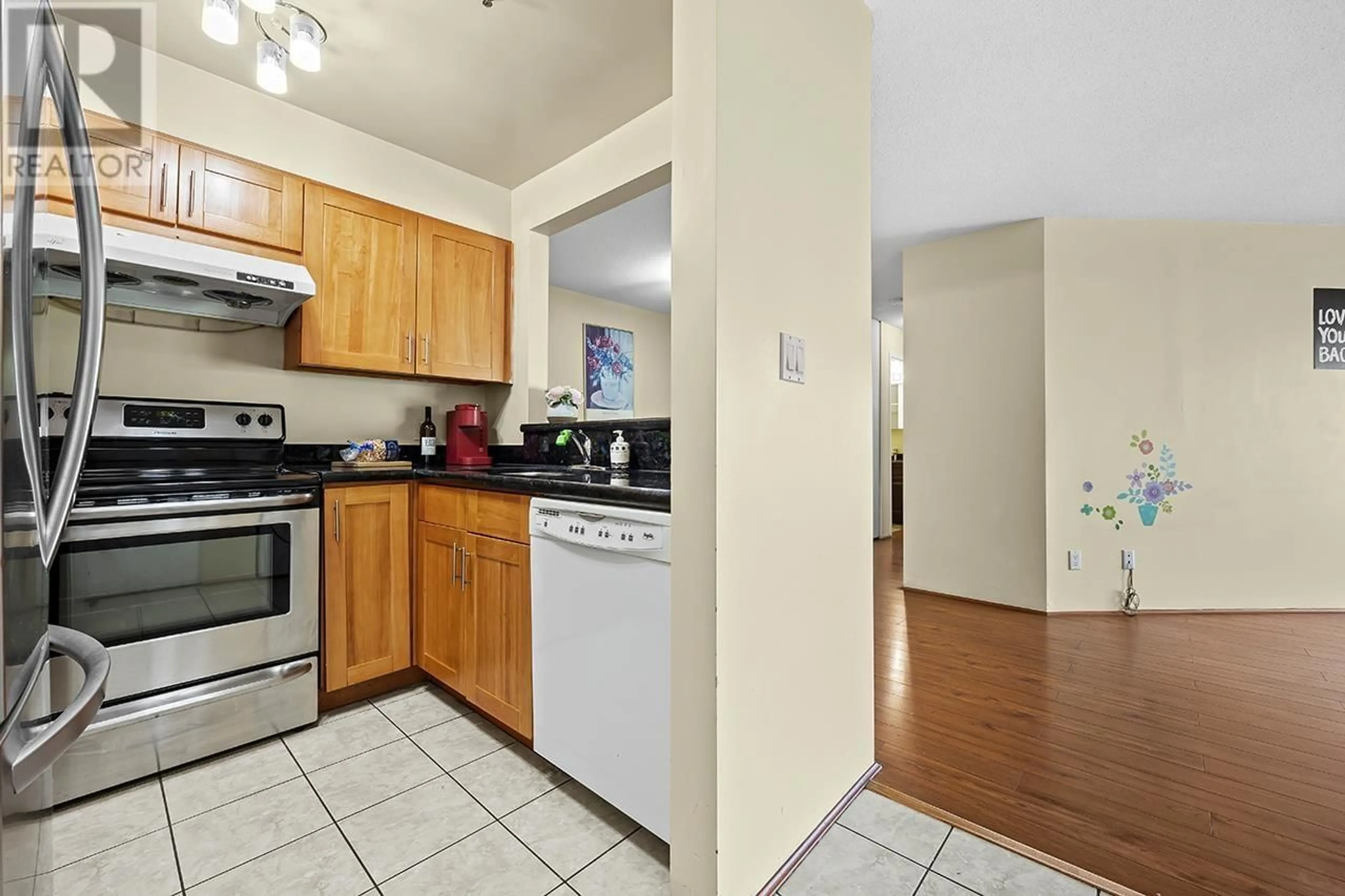 Standard kitchen, unknown for 203 - 7800 ST. ALBANS ROAD, Richmond British Columbia V6Y3Y5