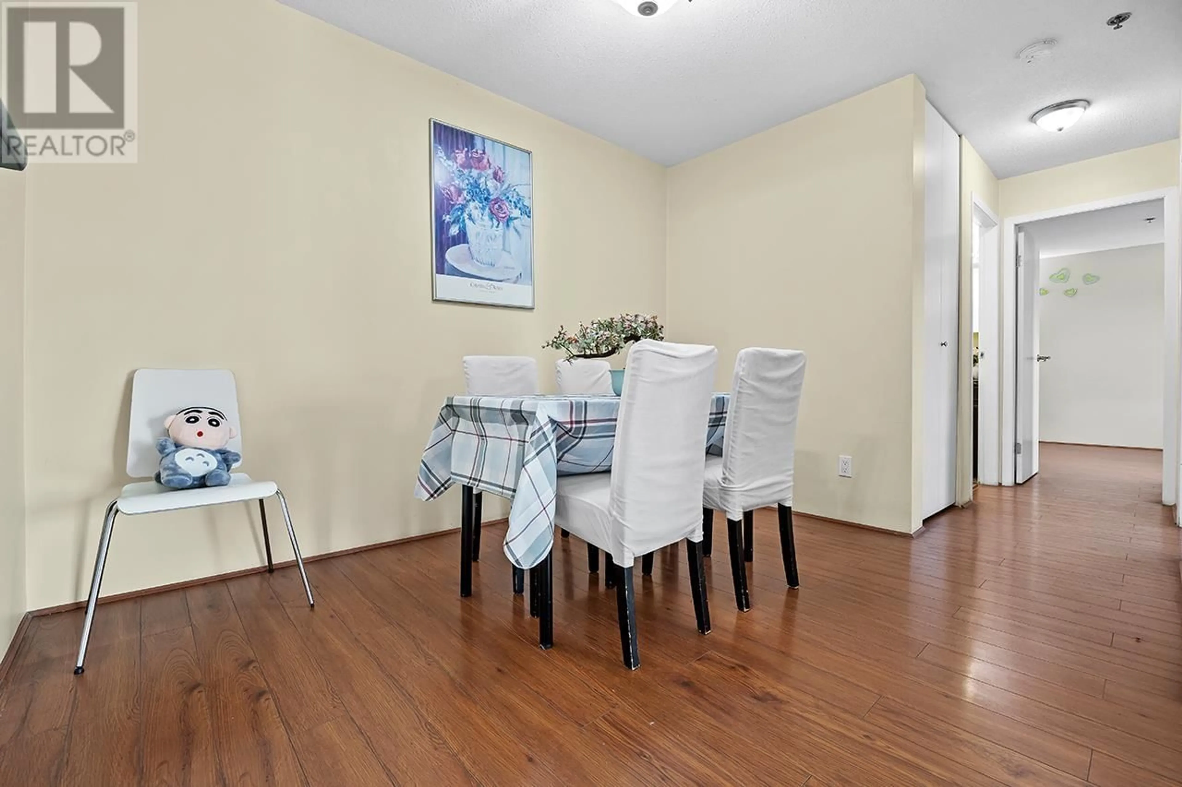 Dining room, wood/laminate floor for 203 - 7800 ST. ALBANS ROAD, Richmond British Columbia V6Y3Y5