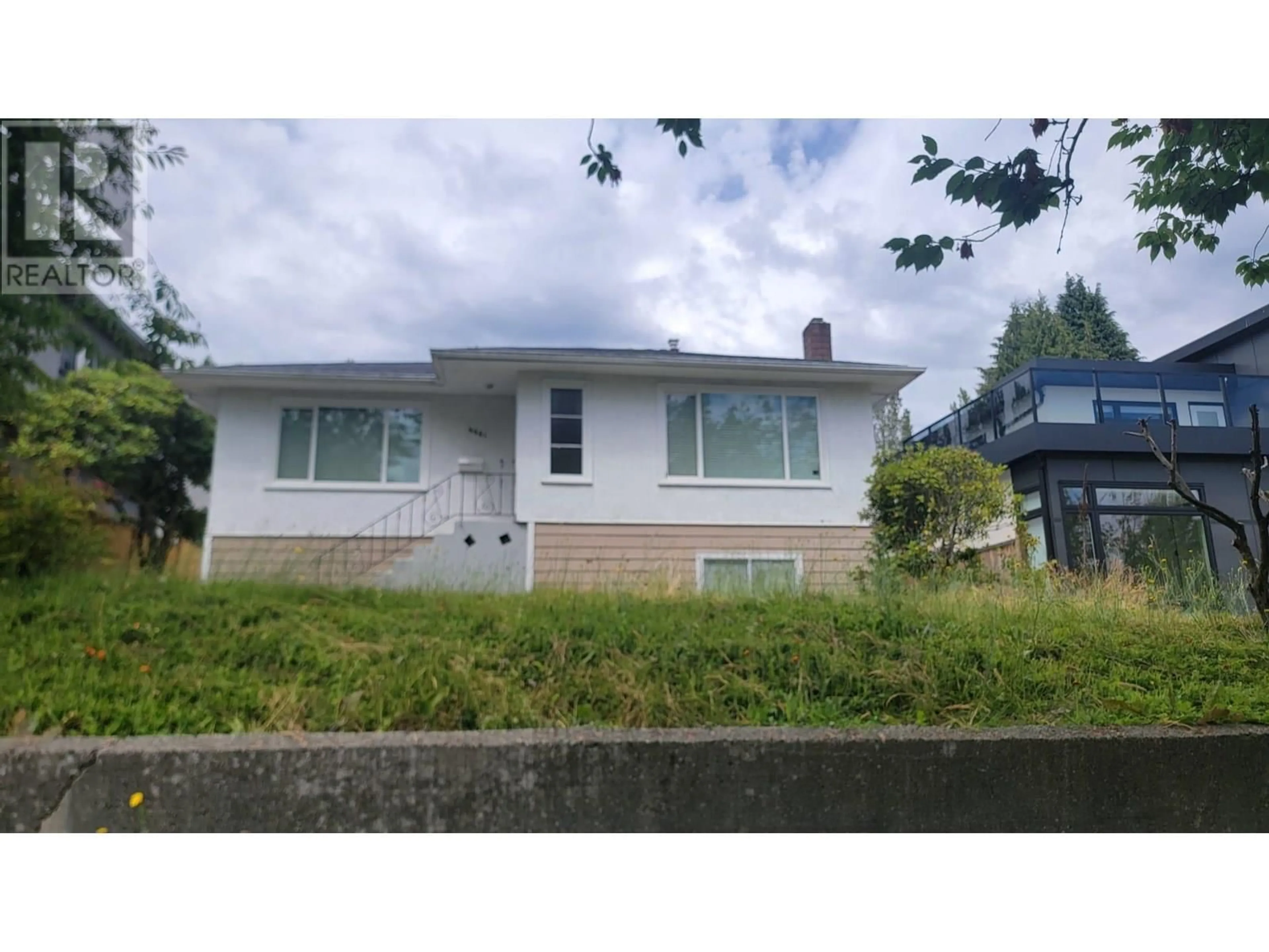 Home with vinyl exterior material, street for 4661 NAPIER STREET, Burnaby British Columbia V5C3H6
