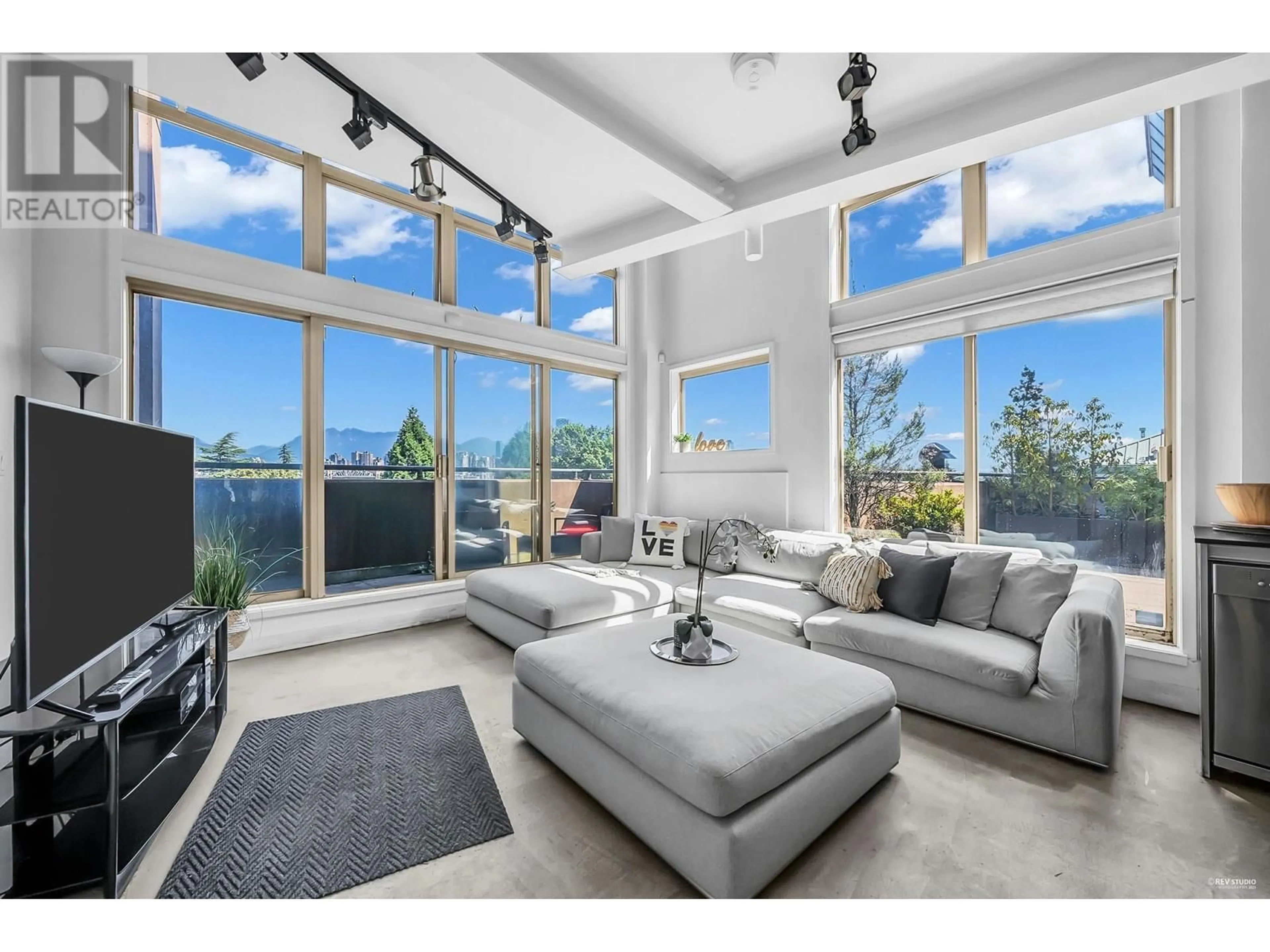 Living room with furniture, unknown for 404 - 1529 6TH AVENUE, Vancouver British Columbia V6J1R1