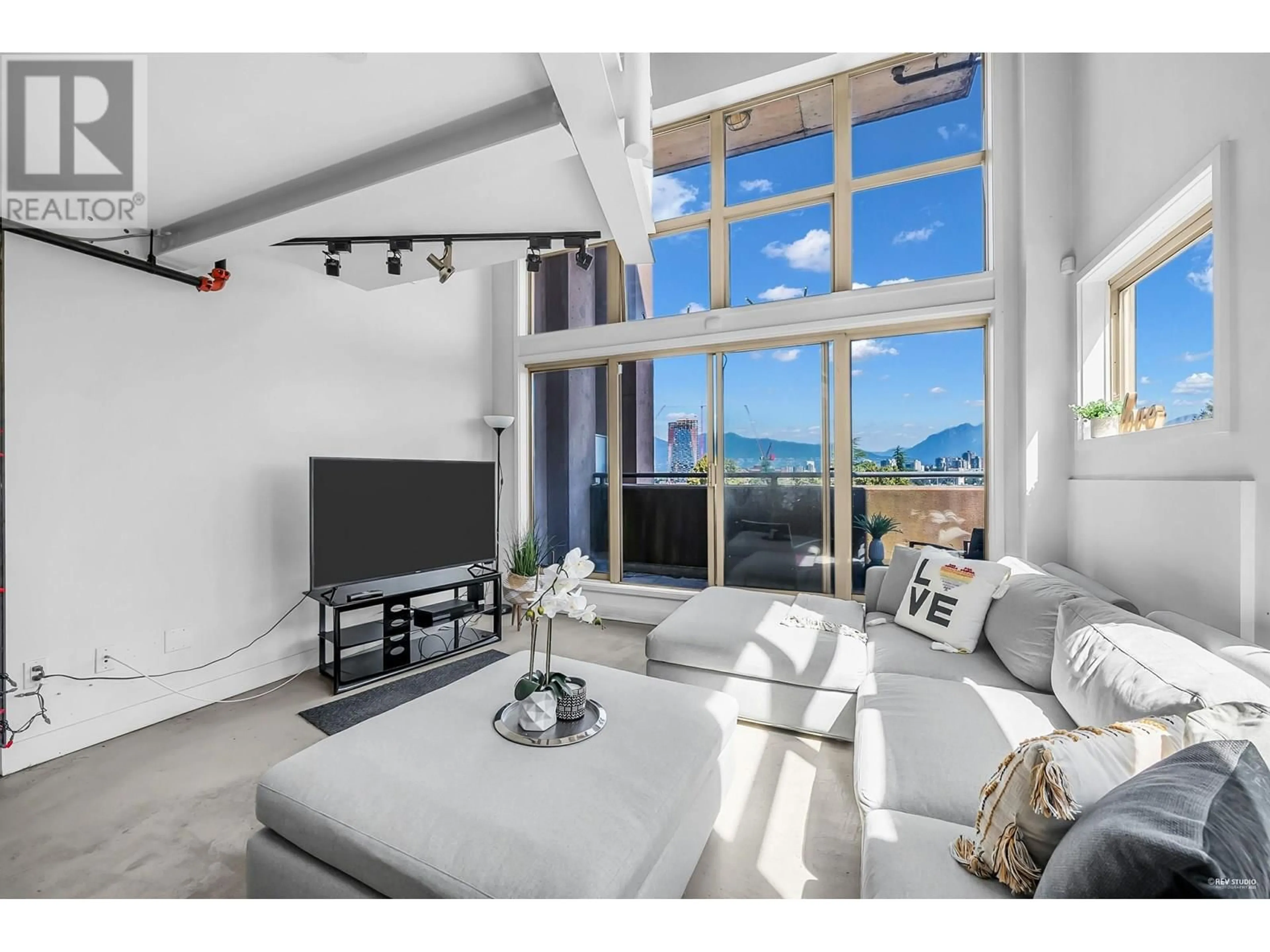 Living room with furniture, unknown for 404 - 1529 6TH AVENUE, Vancouver British Columbia V6J1R1