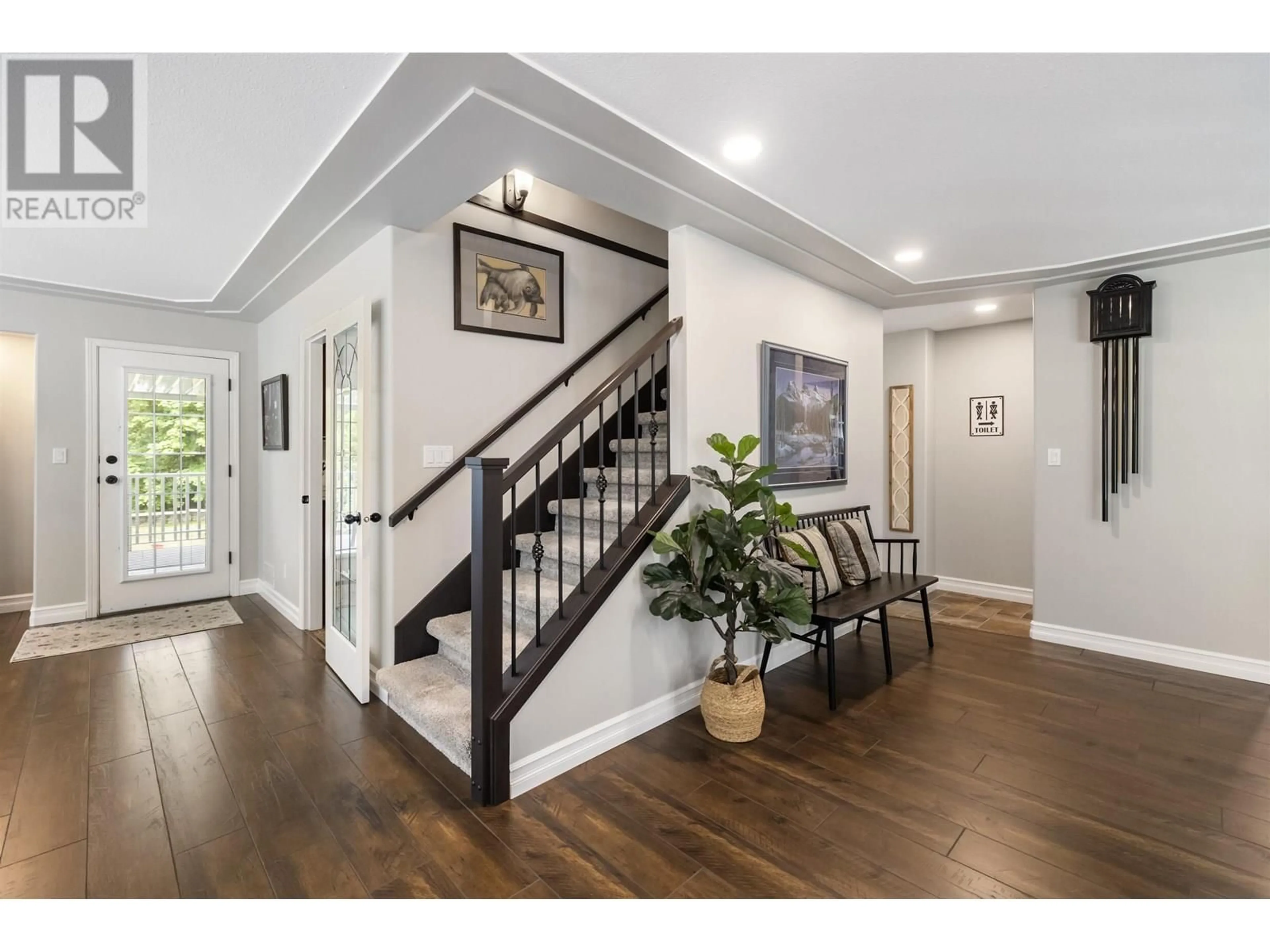 Indoor entryway for 11385 248 STREET, Maple Ridge British Columbia V2W1H4