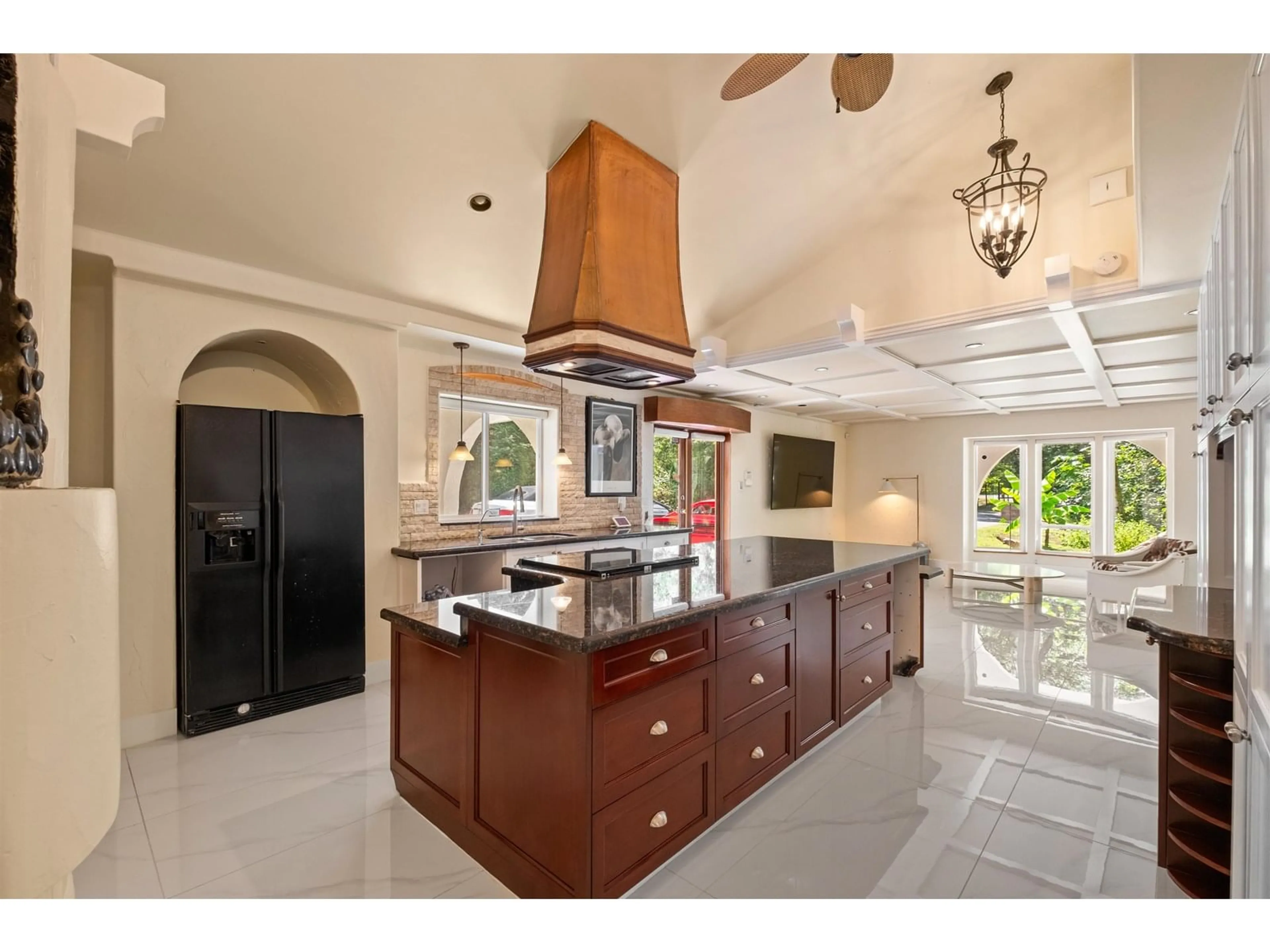 Open concept kitchen, ceramic/tile floor for 25267 60, Langley British Columbia V4W1G9