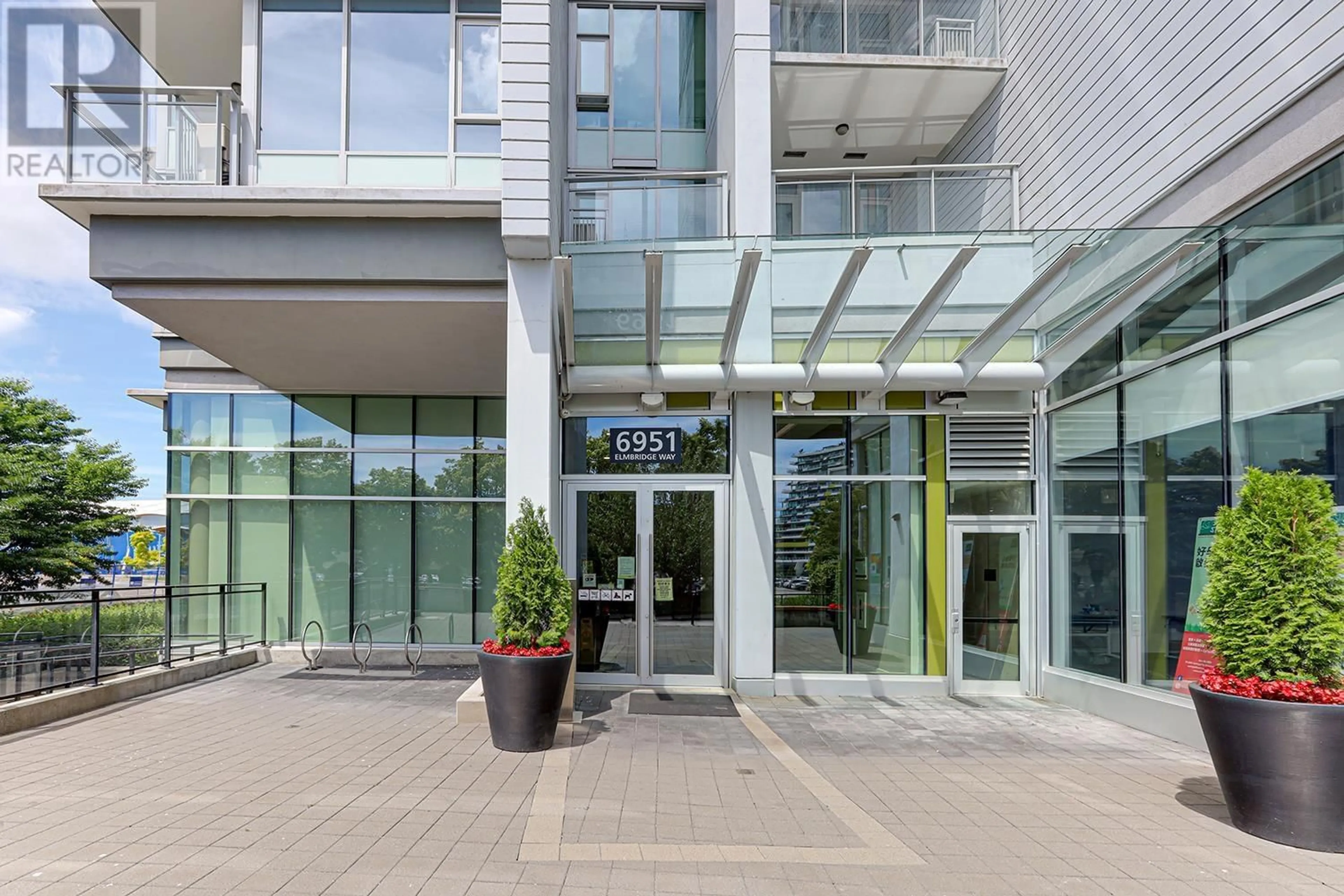 Indoor foyer for 1001 - 6951 ELMBRIDGE WAY, Richmond British Columbia V6X1X5
