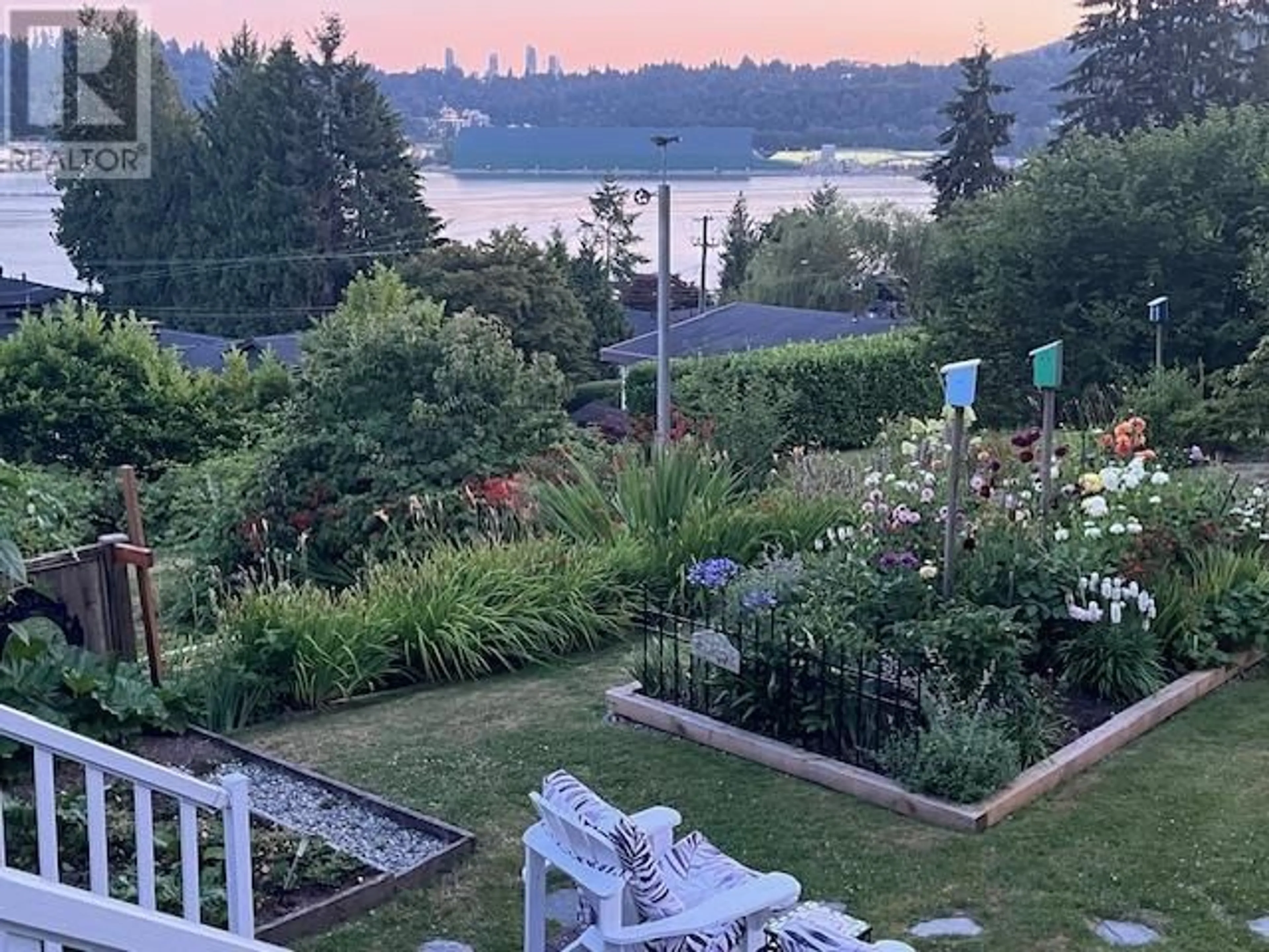 A pic from outside/outdoor area/front of a property/back of a property/a pic from drone, water/lake/river/ocean view for 124 JACOBS ROAD, Port Moody British Columbia V3H2Z9