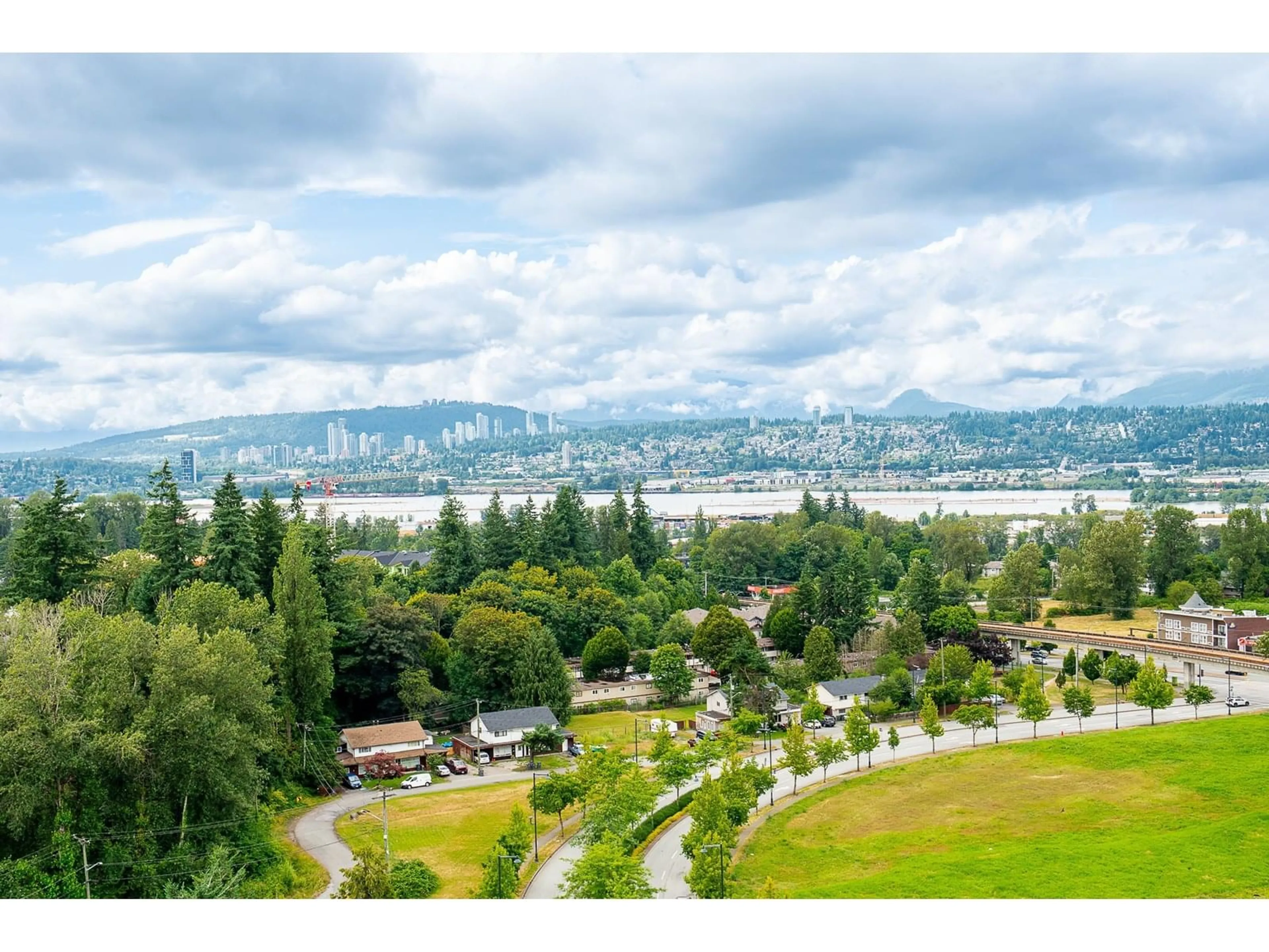 A pic from outside/outdoor area/front of a property/back of a property/a pic from drone, mountain view for 1704 - 10899 UNIVERSITY, Surrey British Columbia V3T5V2