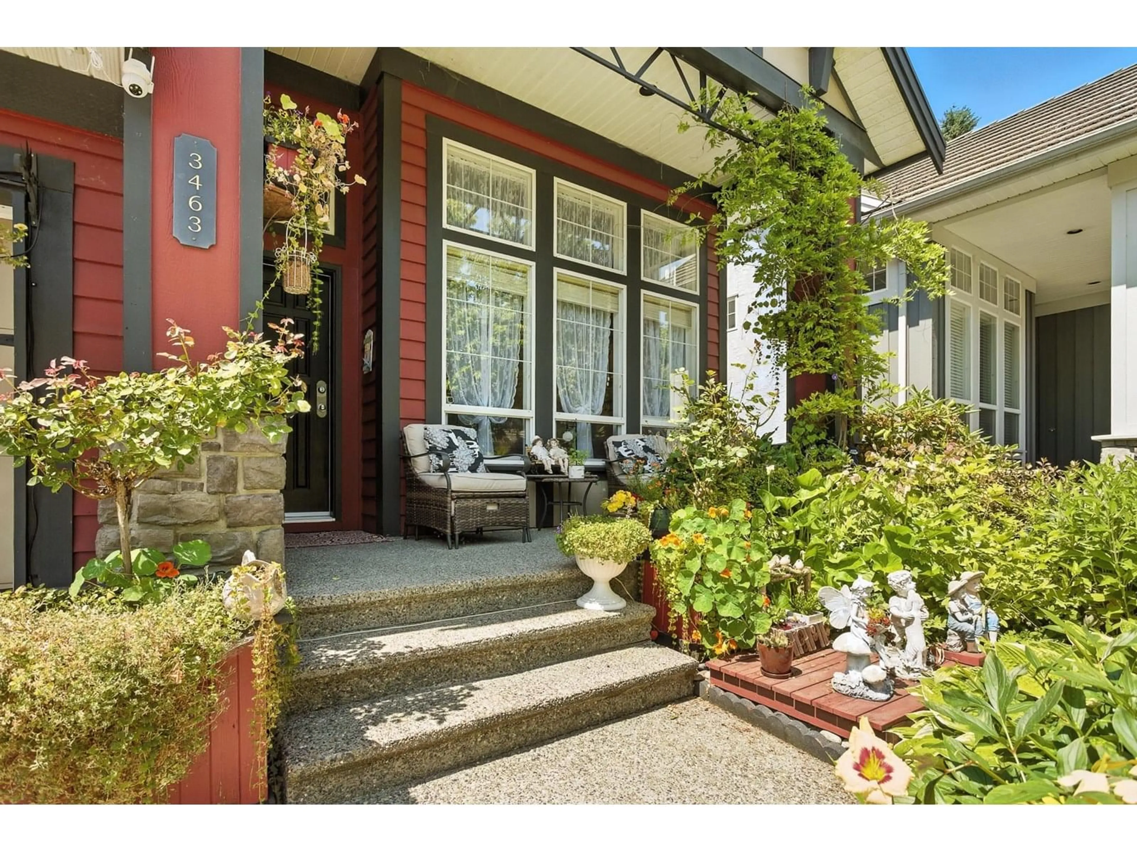 Indoor entryway for 3463 150A, Surrey British Columbia V3Z0Z3