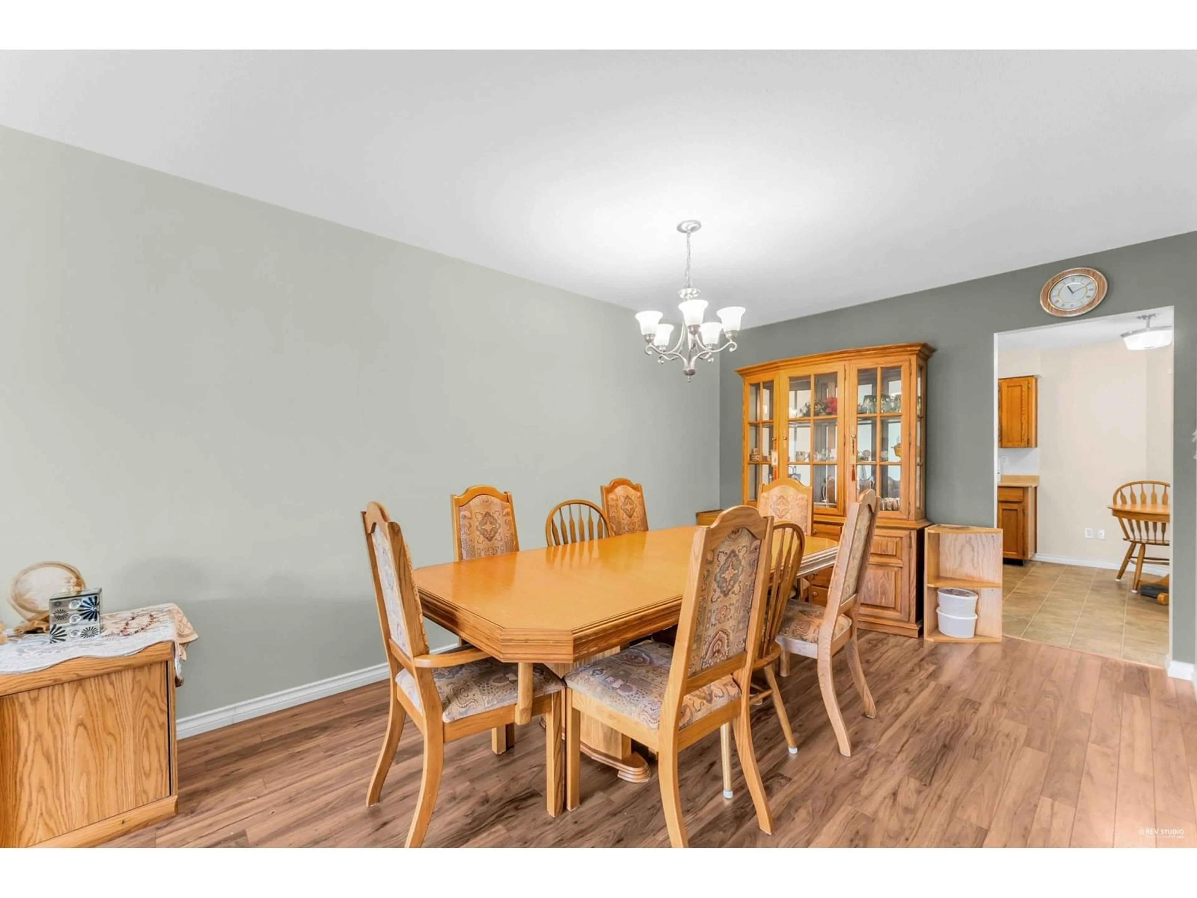 Dining room, wood/laminate floor for 32 - 2989 TRAFALGAR, Abbotsford British Columbia V2S7X9
