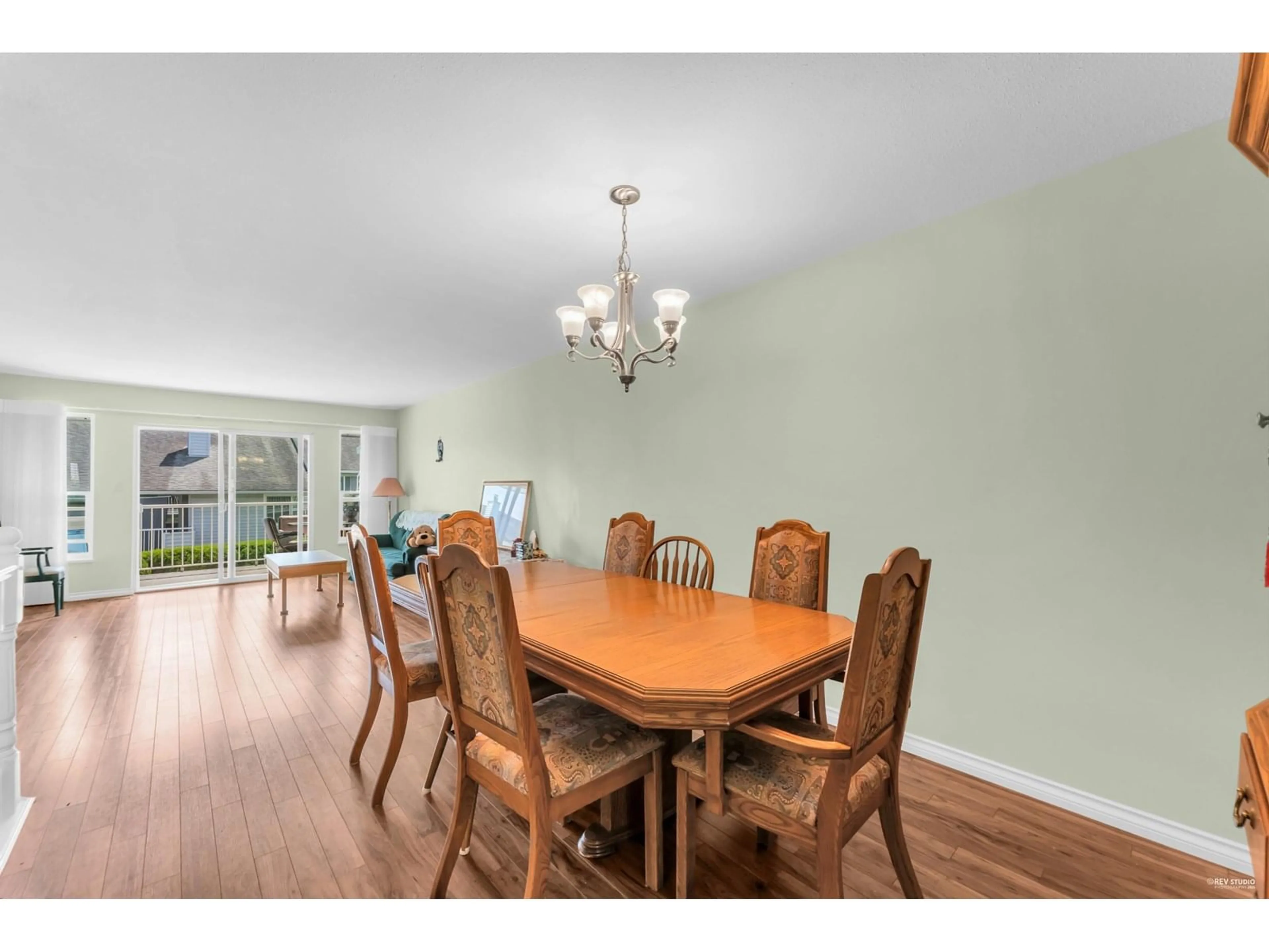 Dining room, wood/laminate floor for 32 - 2989 TRAFALGAR, Abbotsford British Columbia V2S7X9