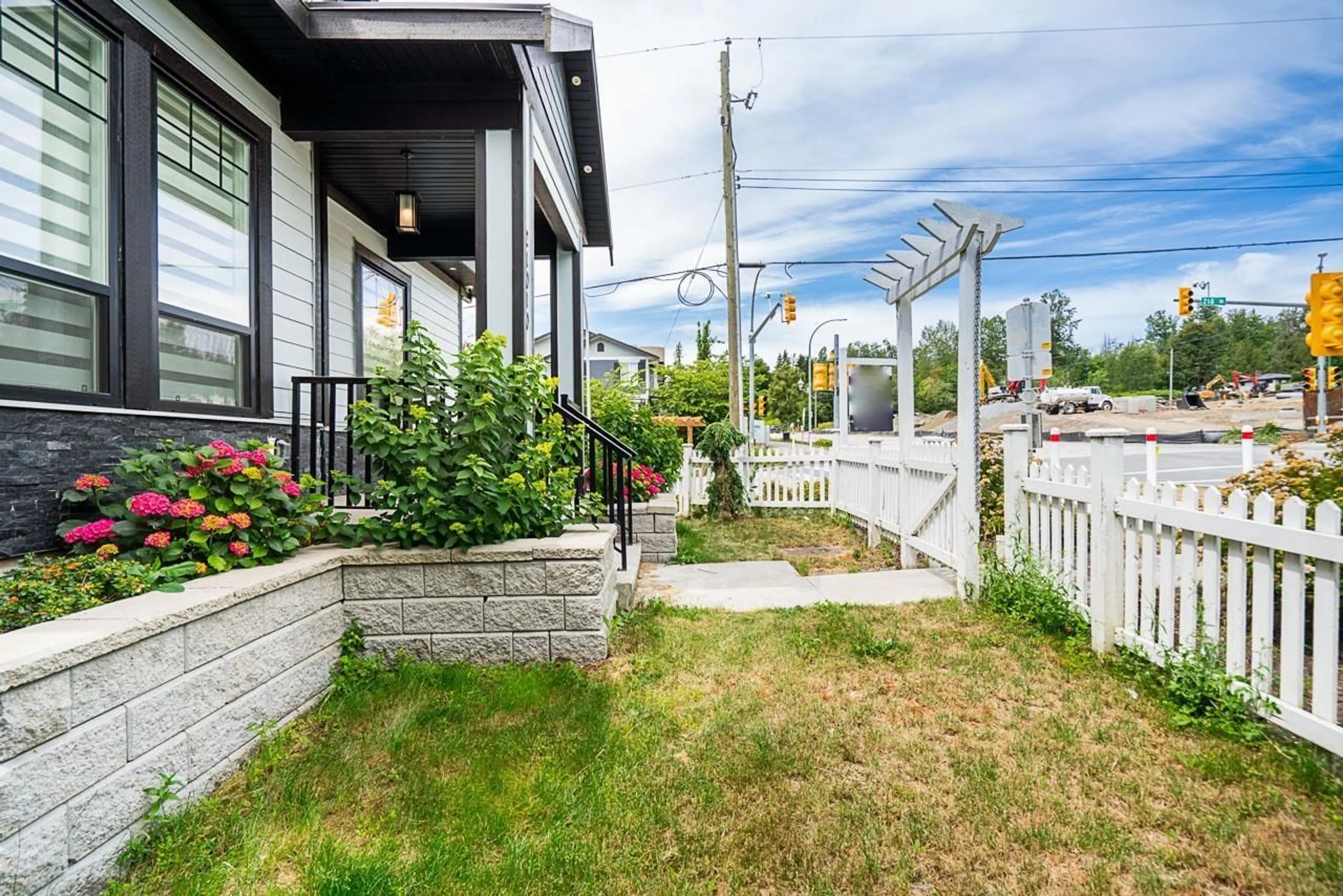 Patio, street for 21010 72, Langley British Columbia V2Y2R6
