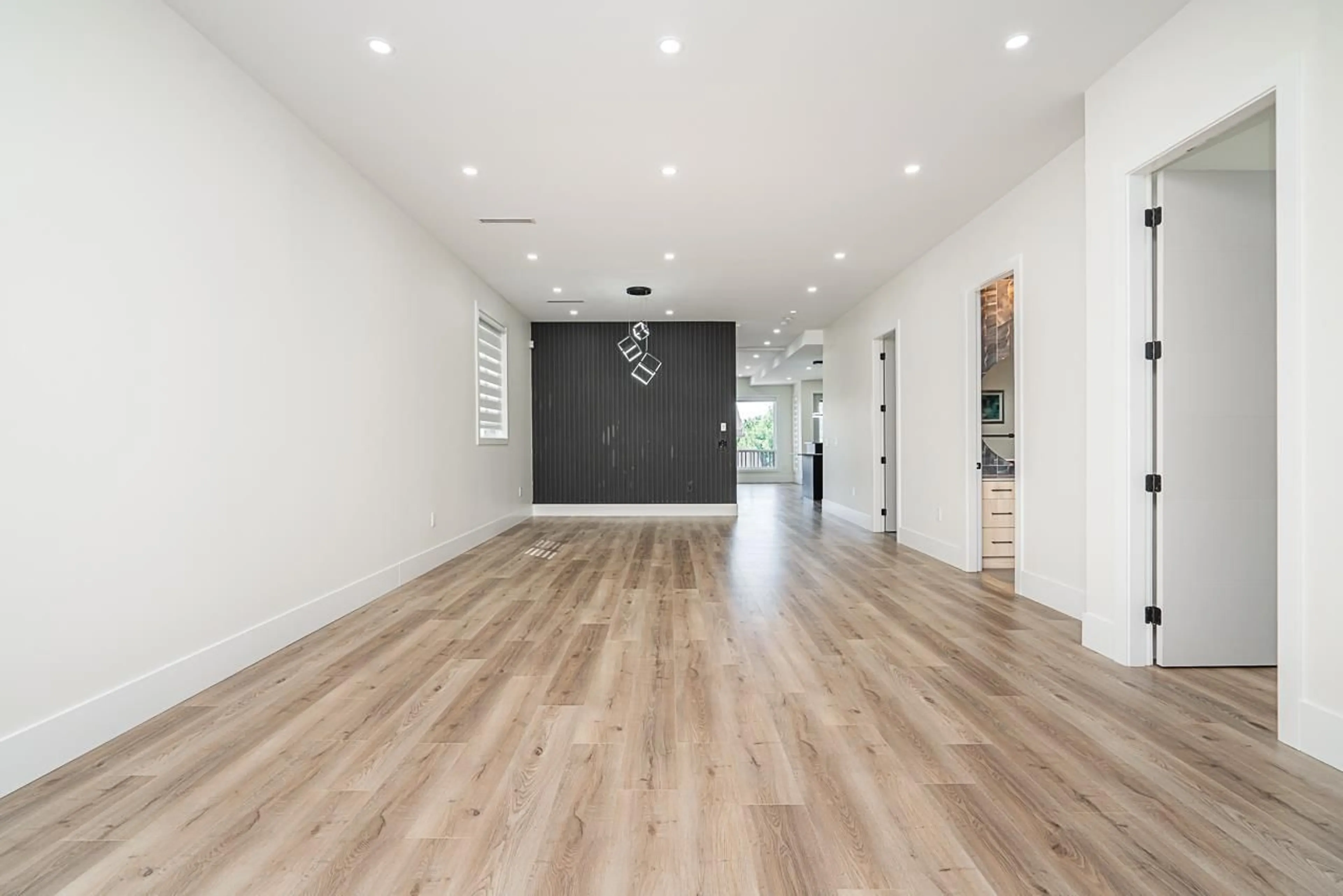 Indoor foyer for 21010 72, Langley British Columbia V2Y2R6