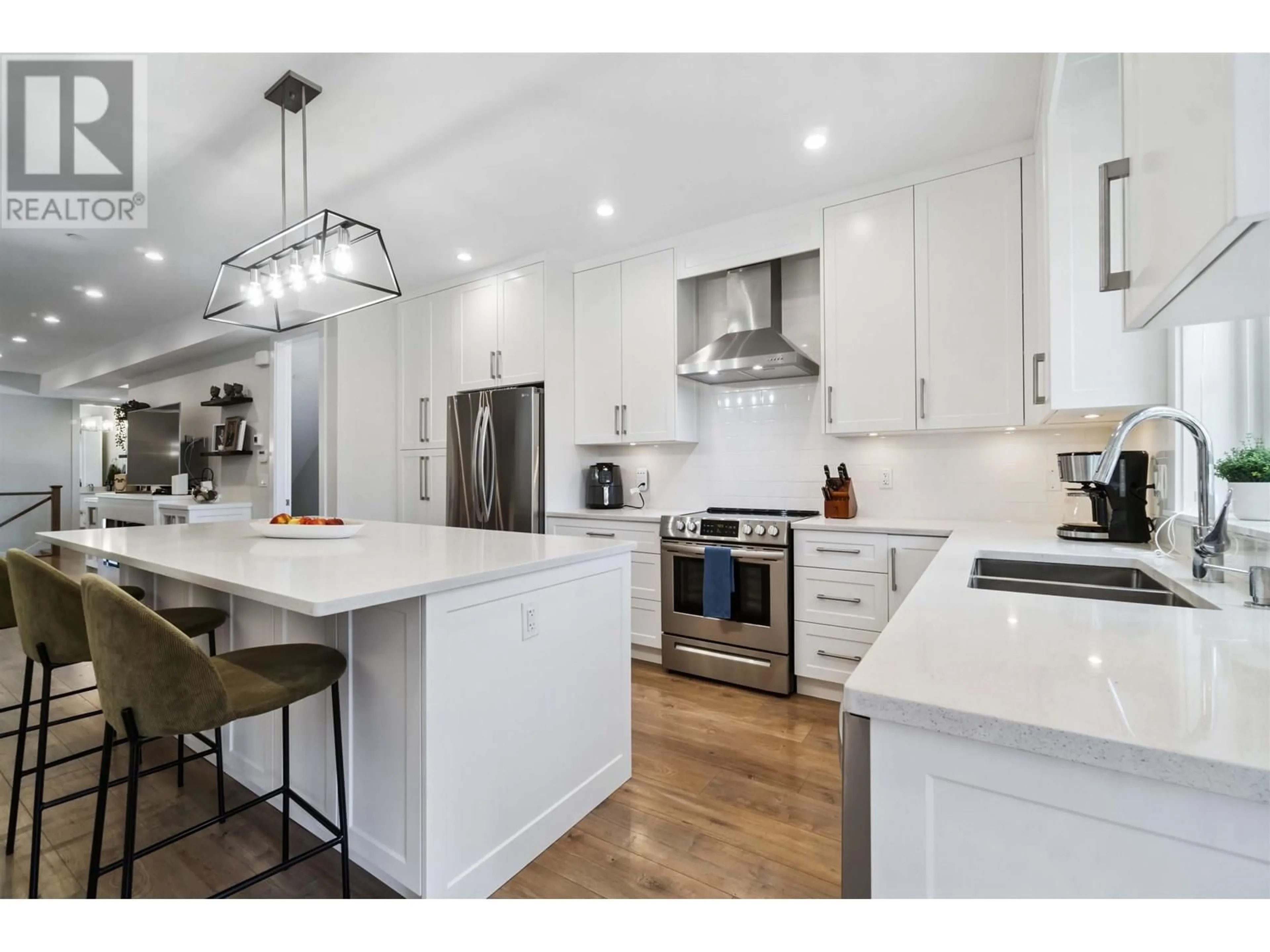 Open concept kitchen, unknown for 108 - 22032 119 AVENUE, Maple Ridge British Columbia V2X2Y4