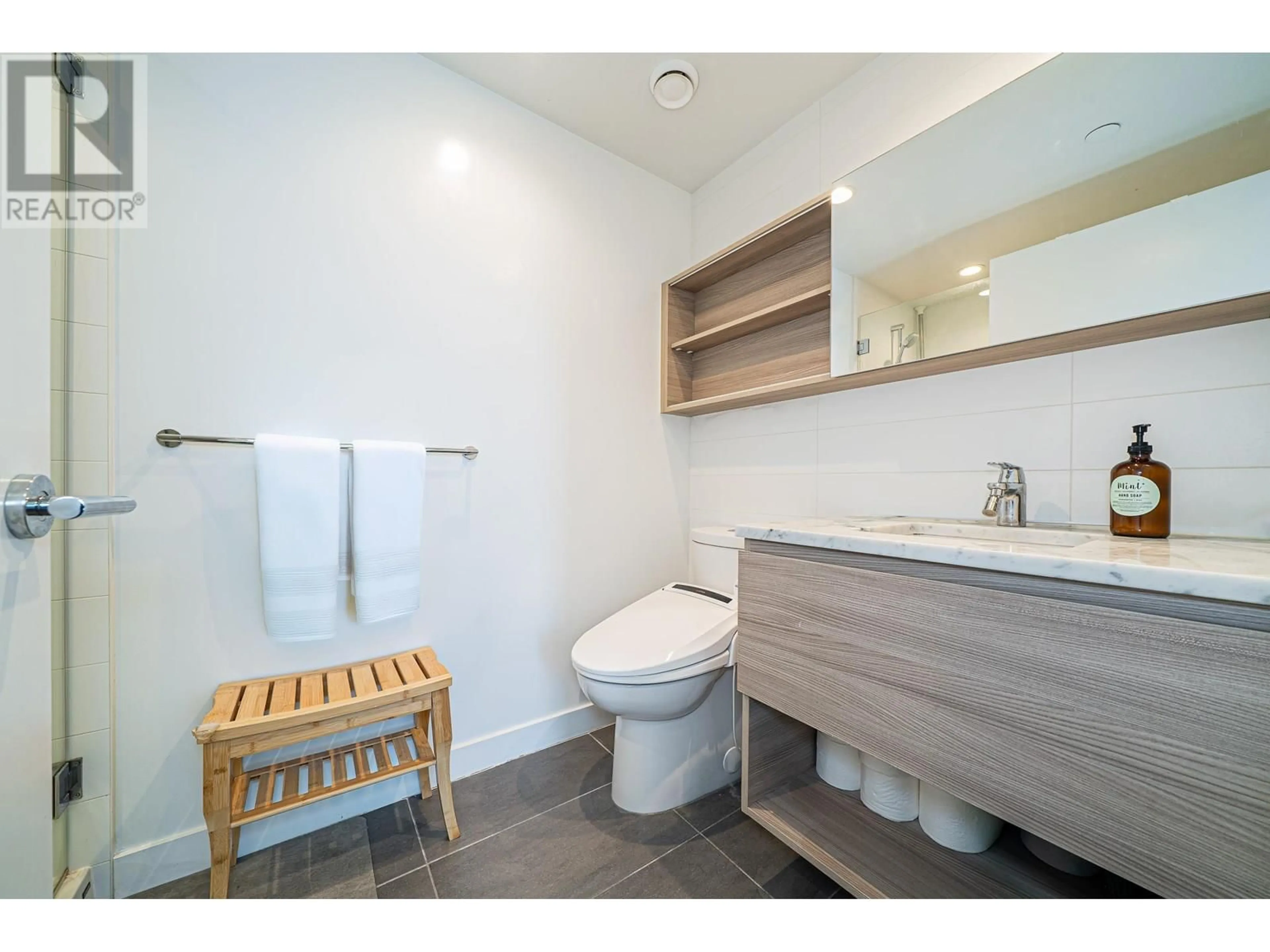 Standard bathroom, unknown for 607 - 657 WHITING WAY, Coquitlam British Columbia V3J0J6