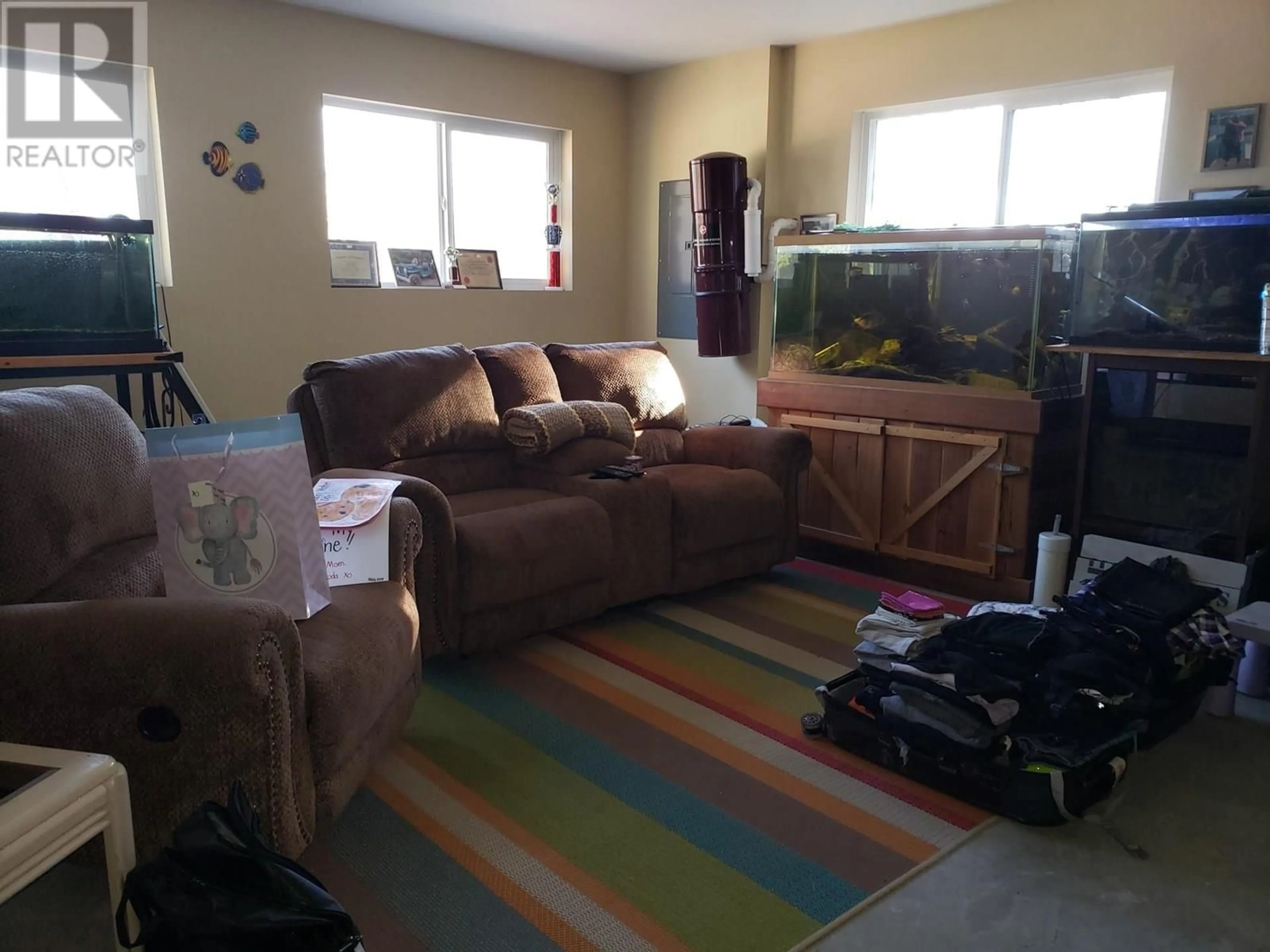 Living room with furniture, unknown for 7589 JULSRUD ROAD, Lone Butte British Columbia V0K1X3