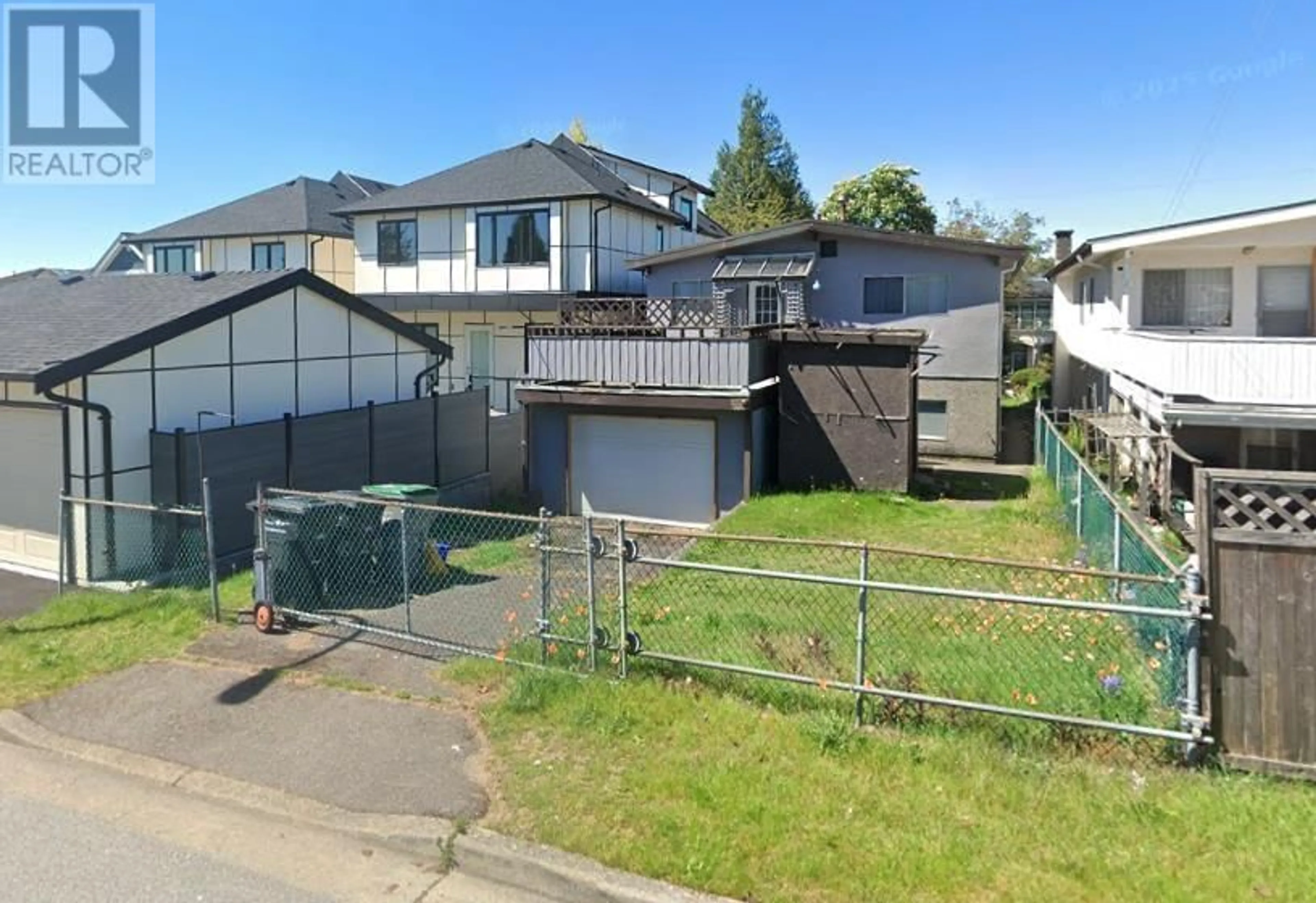 A pic from outside/outdoor area/front of a property/back of a property/a pic from drone, street for 8162 CARTIER STREET, Vancouver British Columbia V6P4T5