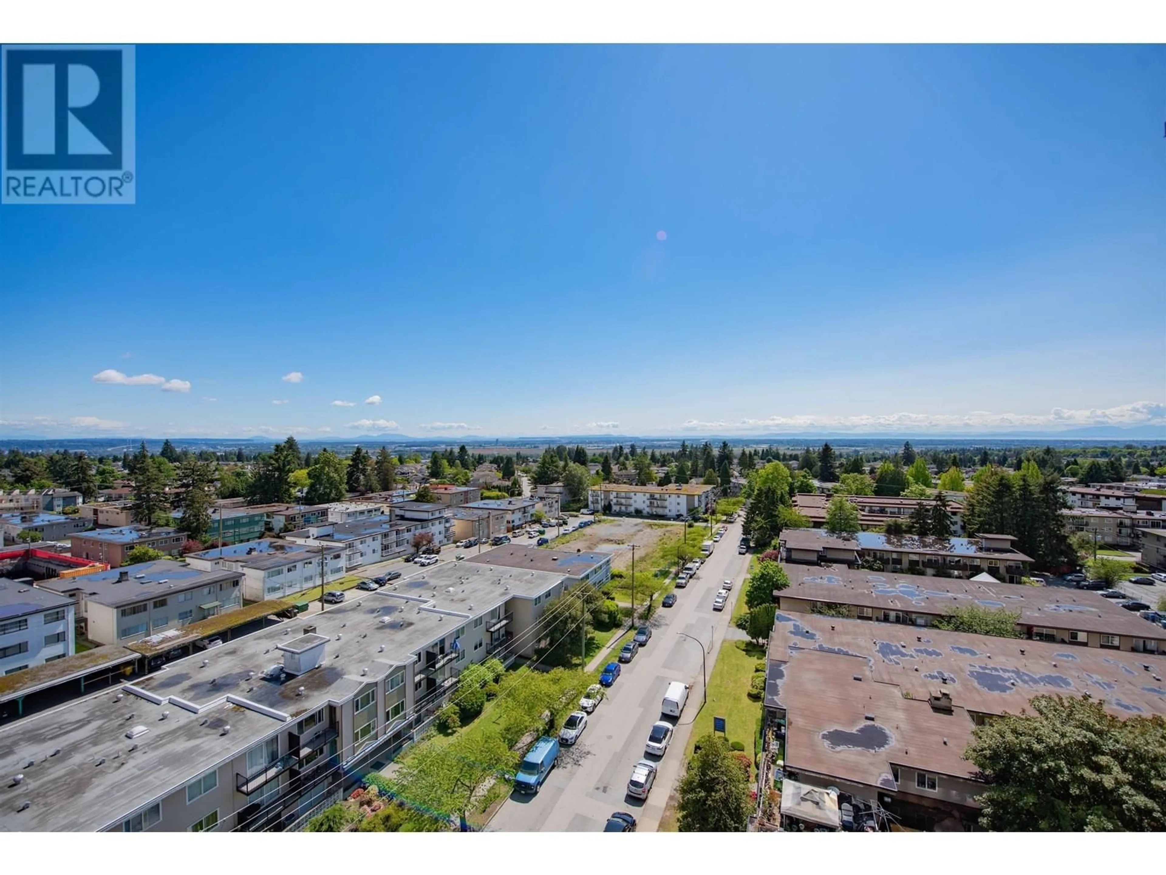 A pic from outside/outdoor area/front of a property/back of a property/a pic from drone, unknown for 2404 - 6537 TELFORD AVENUE, Burnaby British Columbia V5H0K9