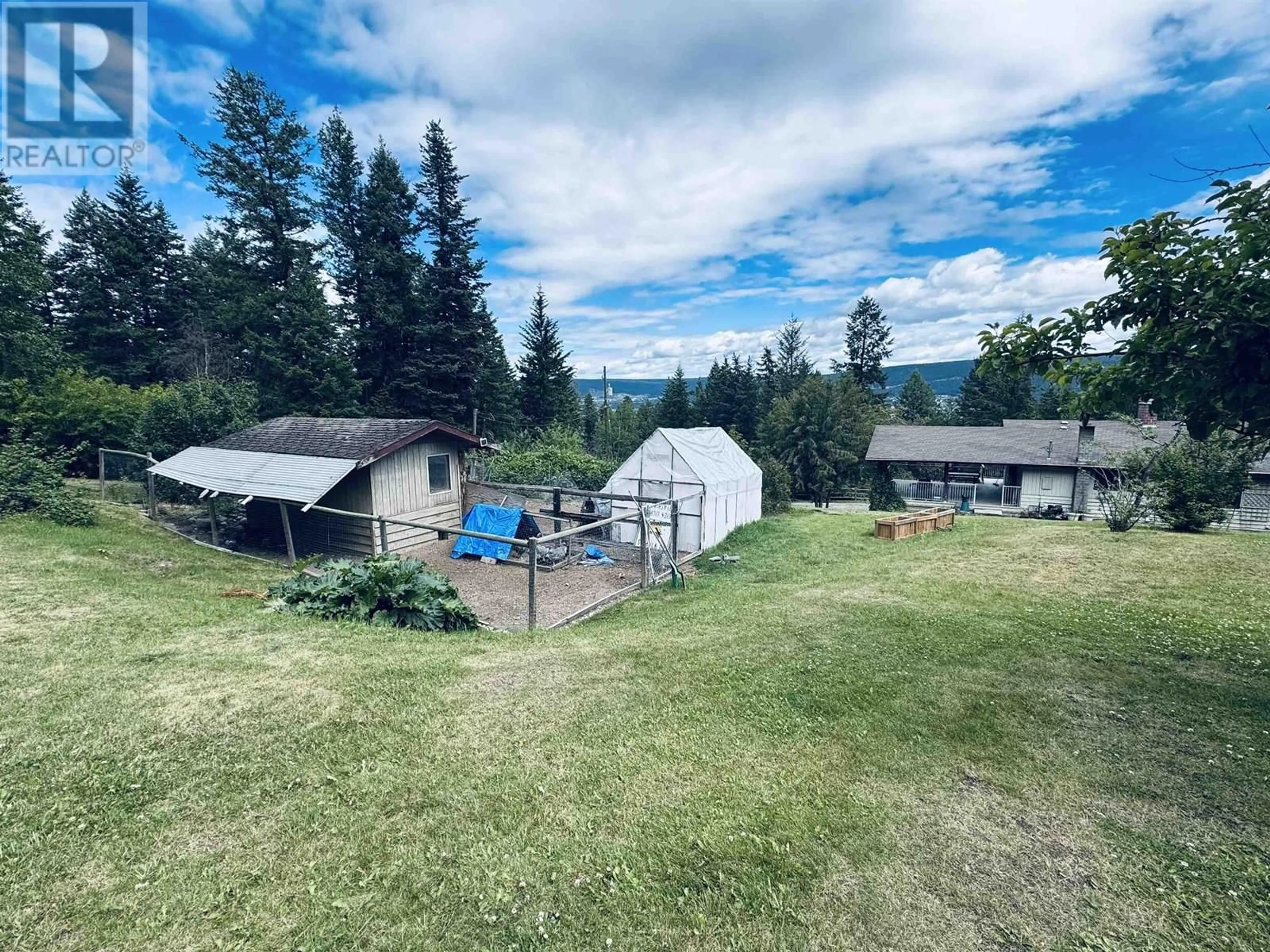 A pic from outside/outdoor area/front of a property/back of a property/a pic from drone, mountain view for 759 WINGER ROAD, Williams Lake British Columbia V2G5J9